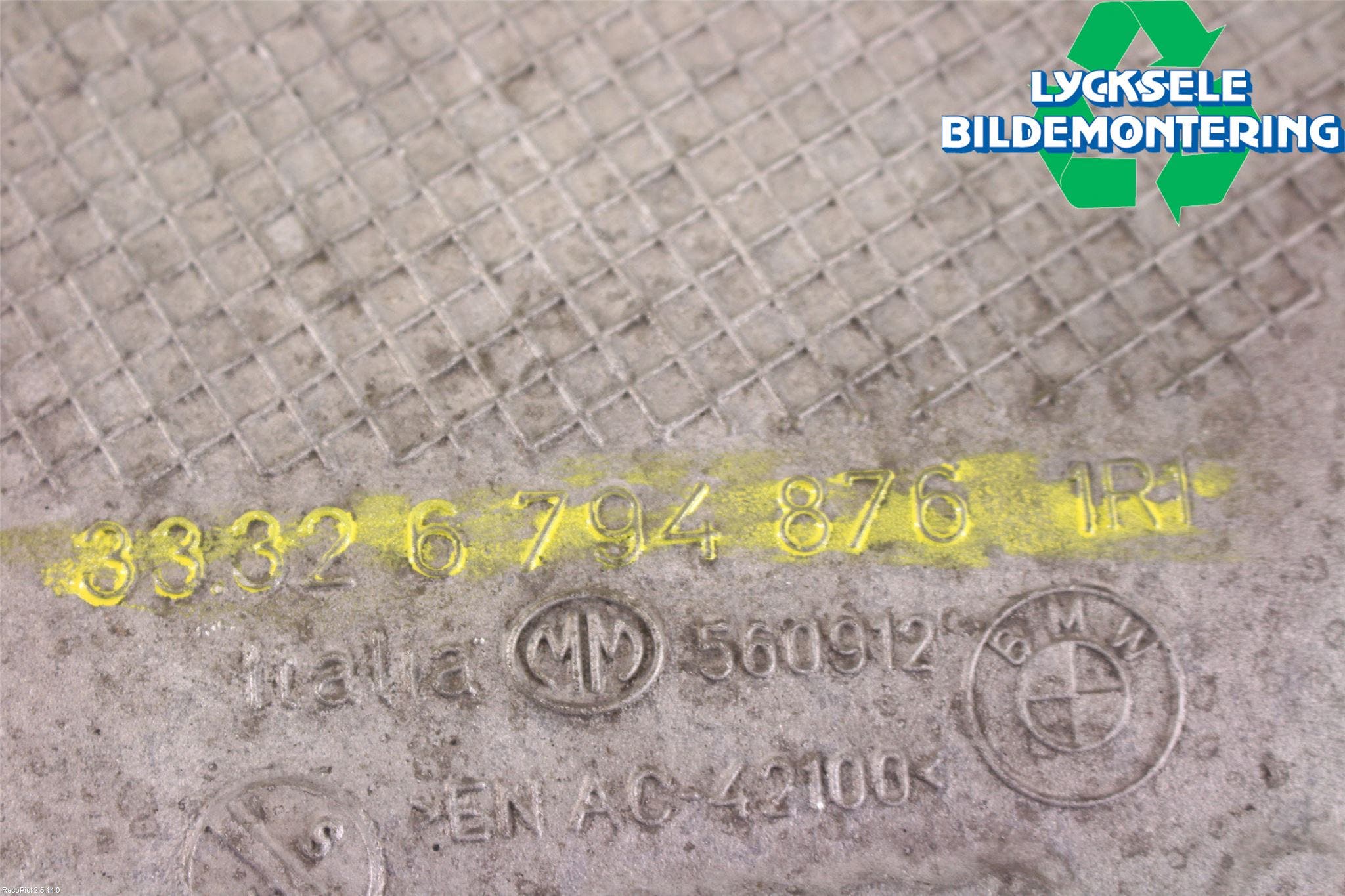 BMW 6 F12/F13 10-18 Bärarm Bak Höger