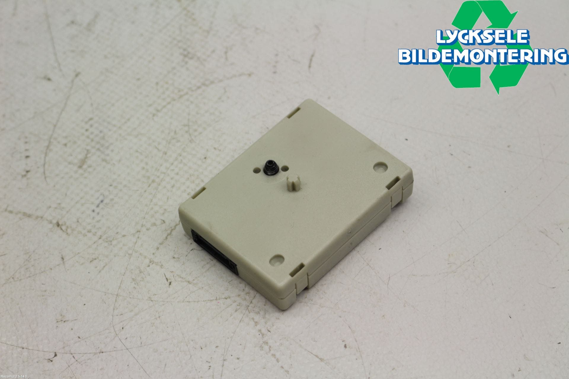 BMW 6 F12/F13 10-18 Antennförstärkare