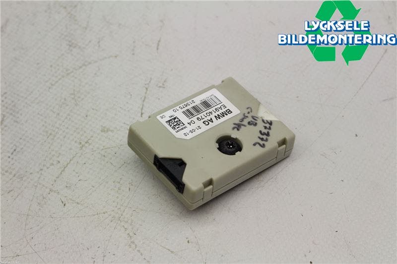 BMW 6 F12/F13 10-18 Antennförstärkare