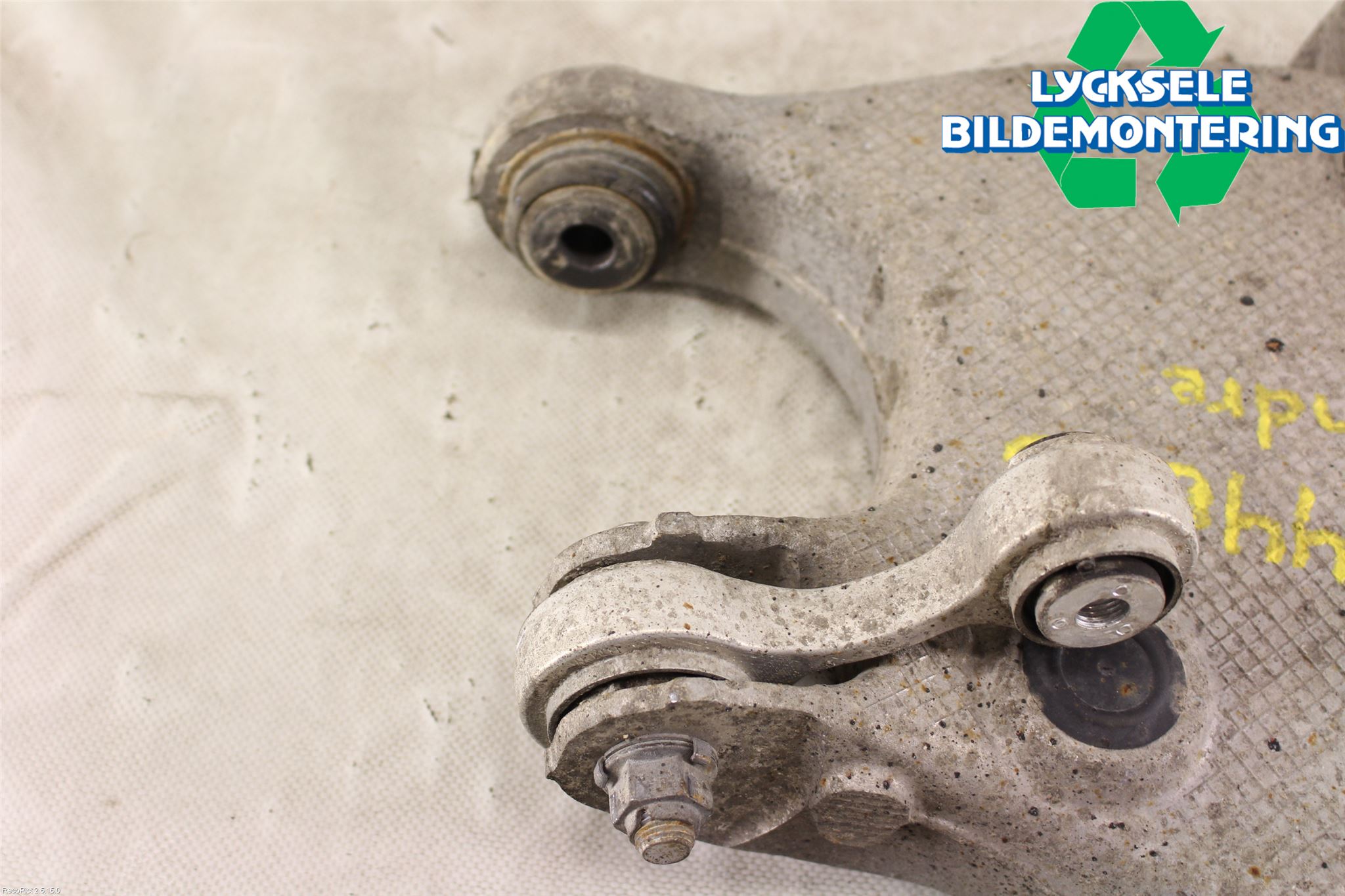 BMW 5 F10/F11/F18 09-17 Bärarm Bak Höger