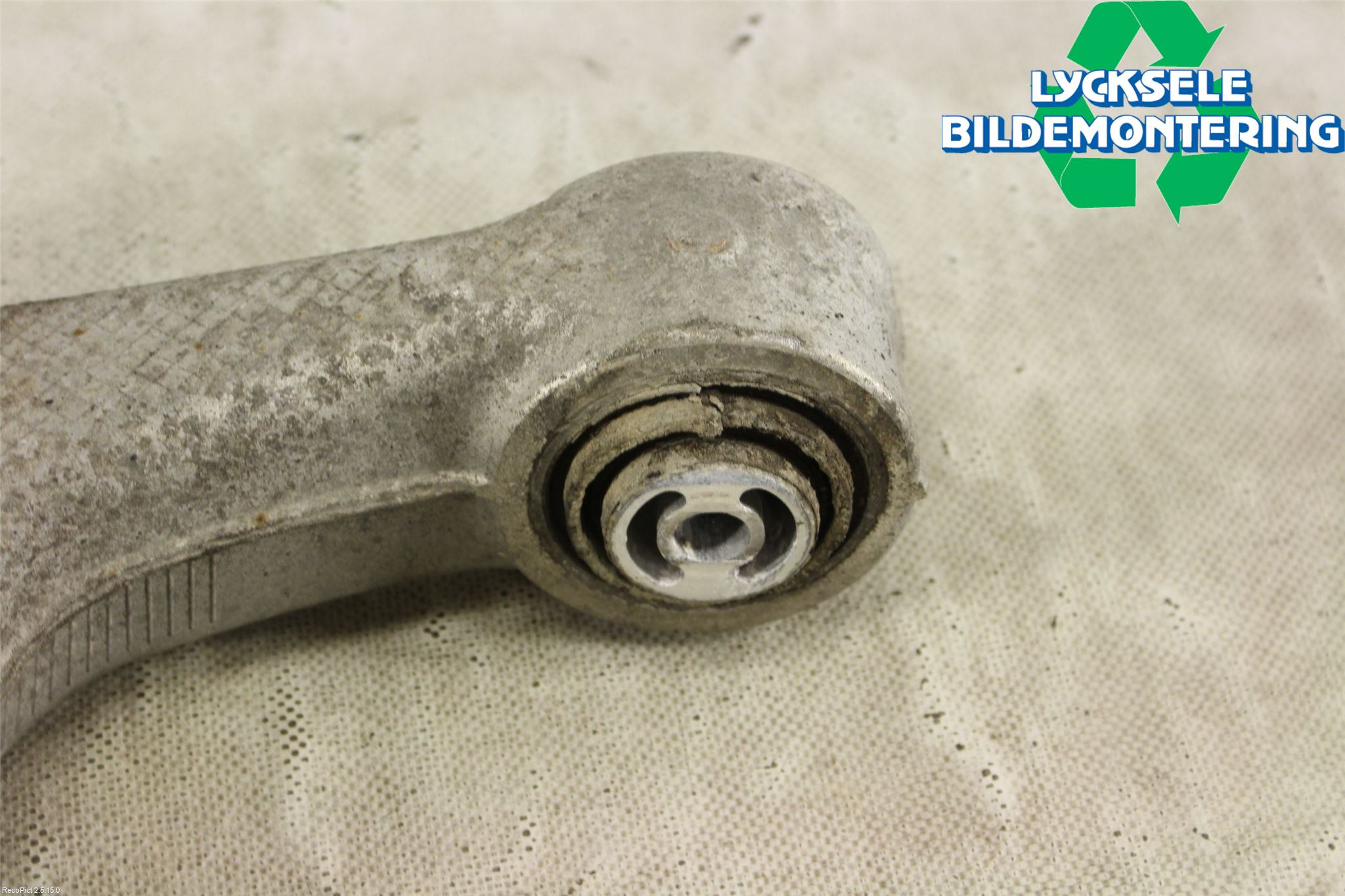 BMW 5 F10/F11/F18 09-17 Bärarm Bak Höger