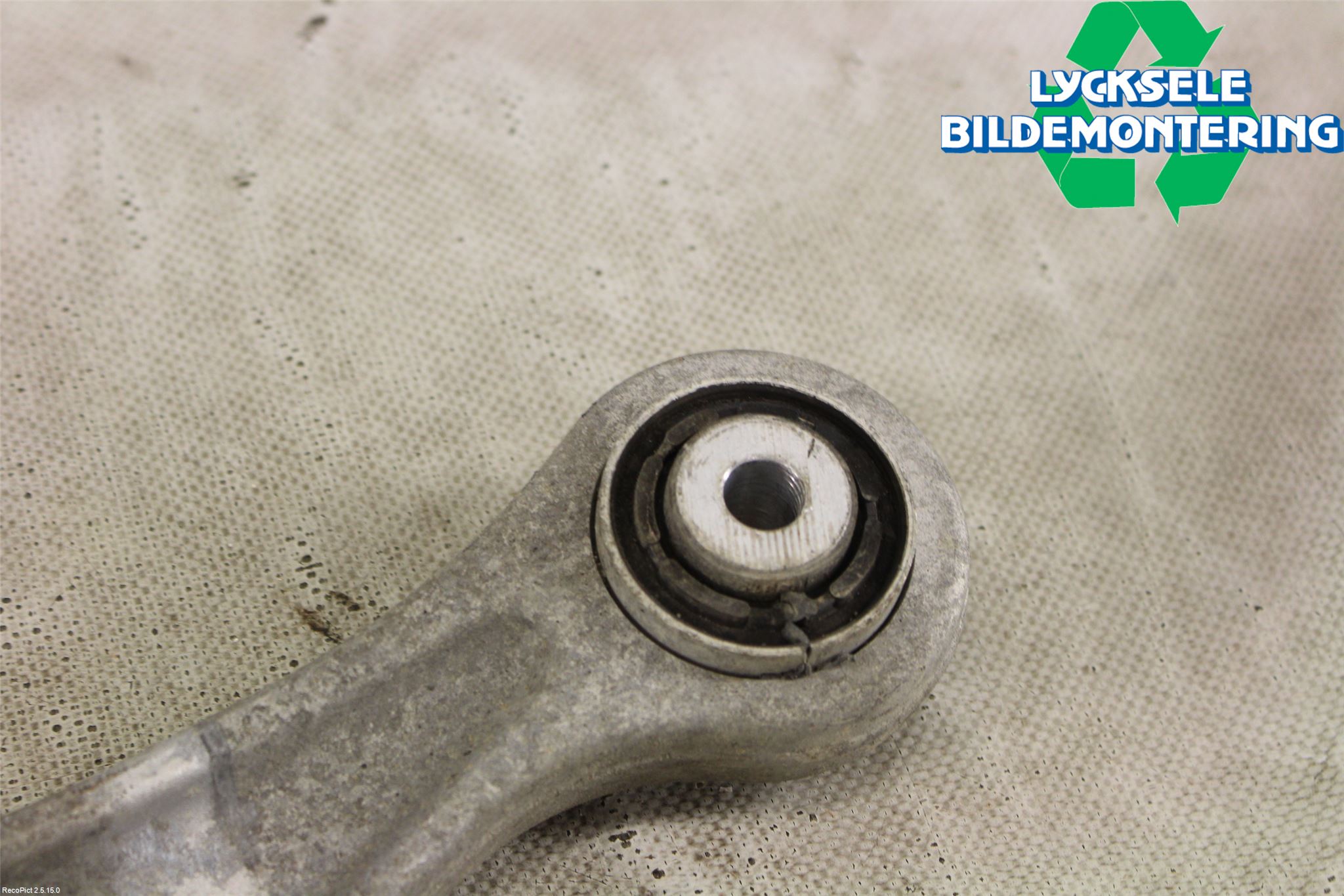 BMW 5 F10/F11/F18 09-17 Bärarm Bak Övre Vänster