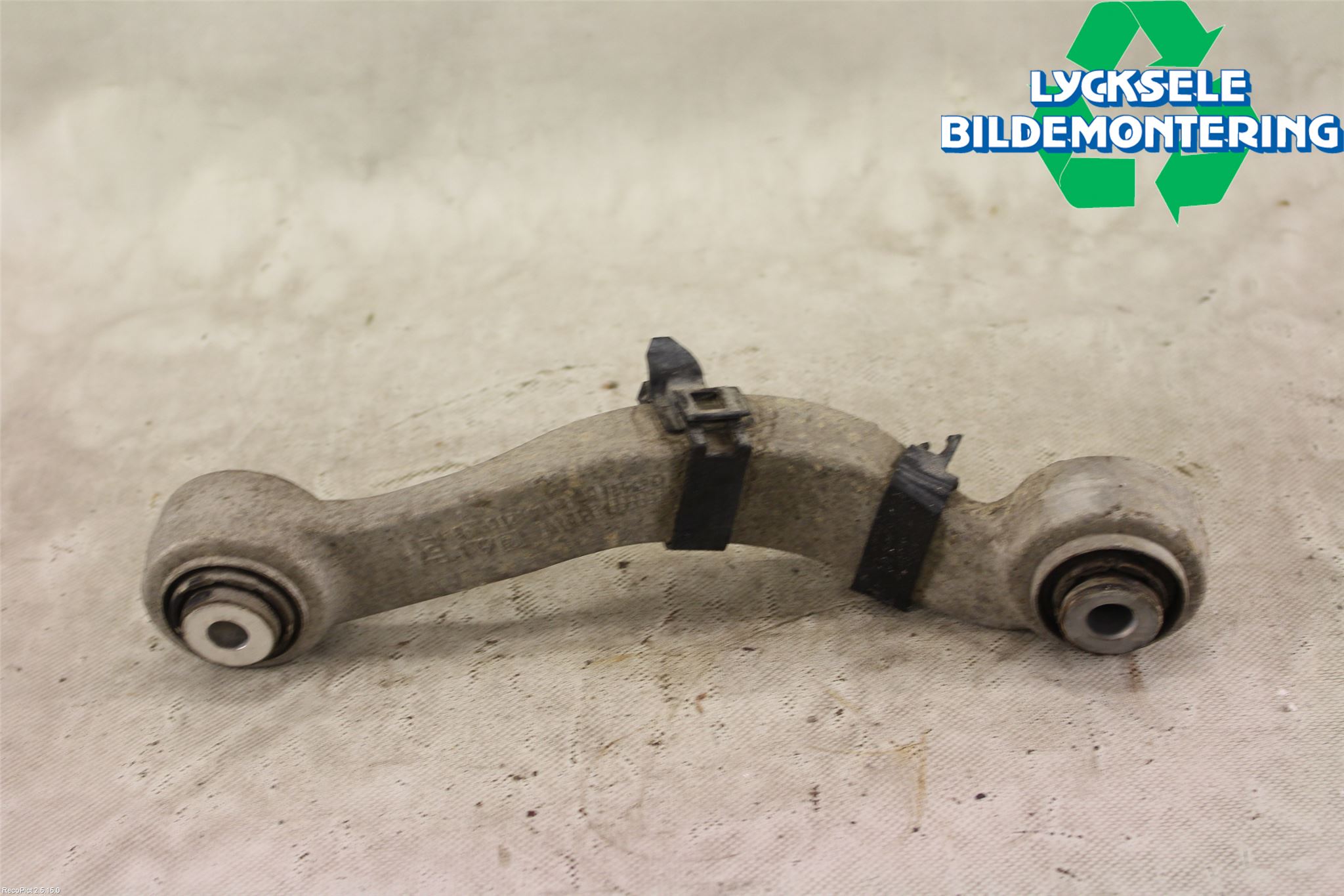 BMW 5 F10/F11/F18 09-17 Bärarm Bak Övre Vänster