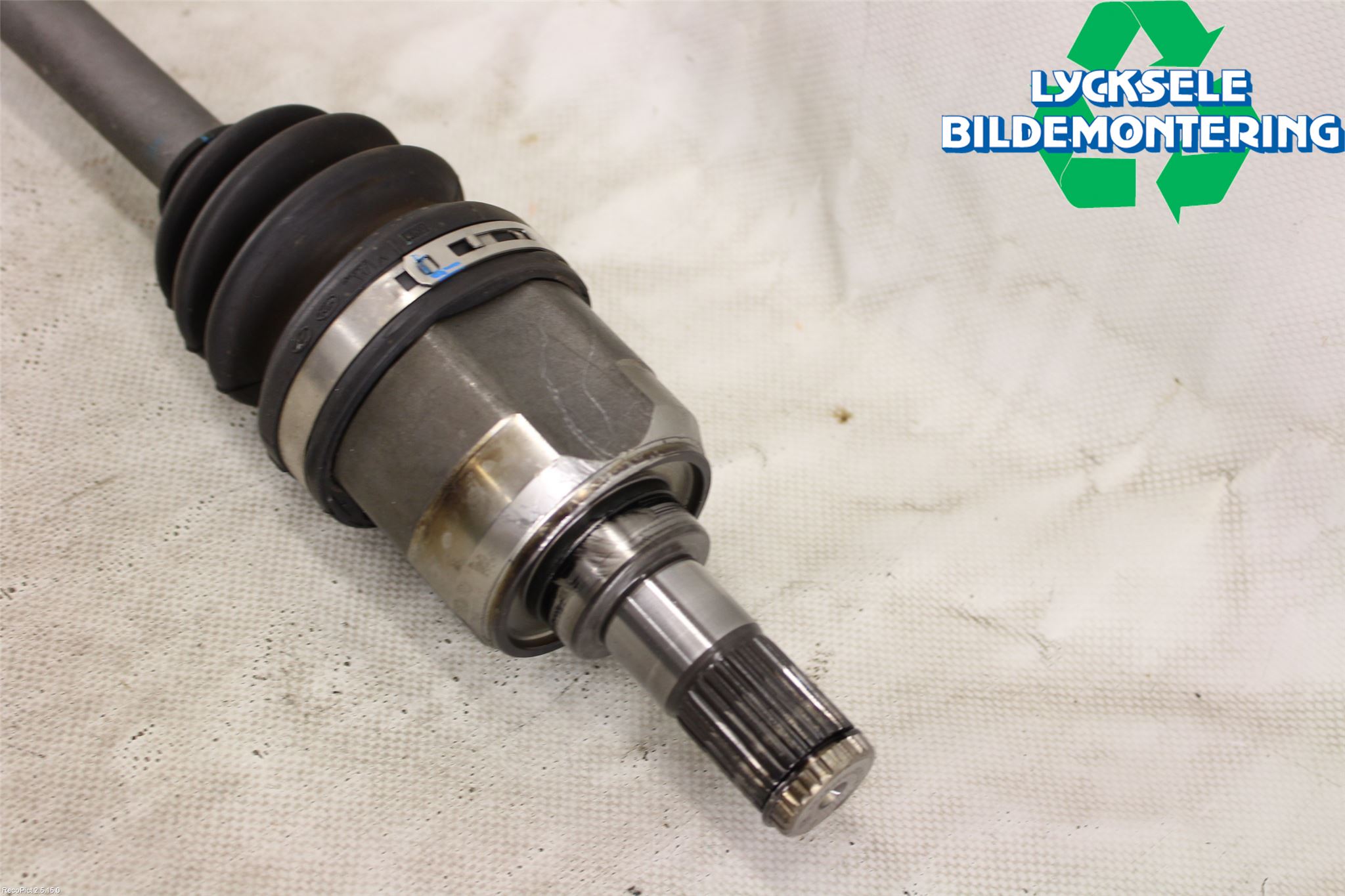 Hyundai i30 PD 17- Drivaxel Fram Vänster