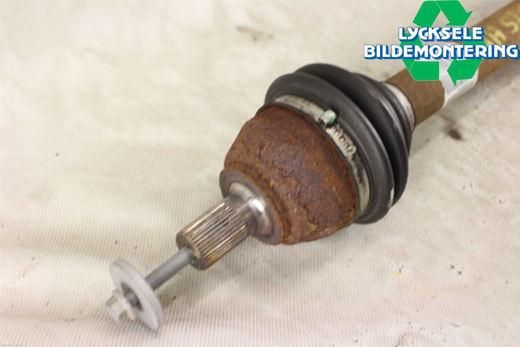 Volvo V50 08-12 Drivaxel Fram Höger