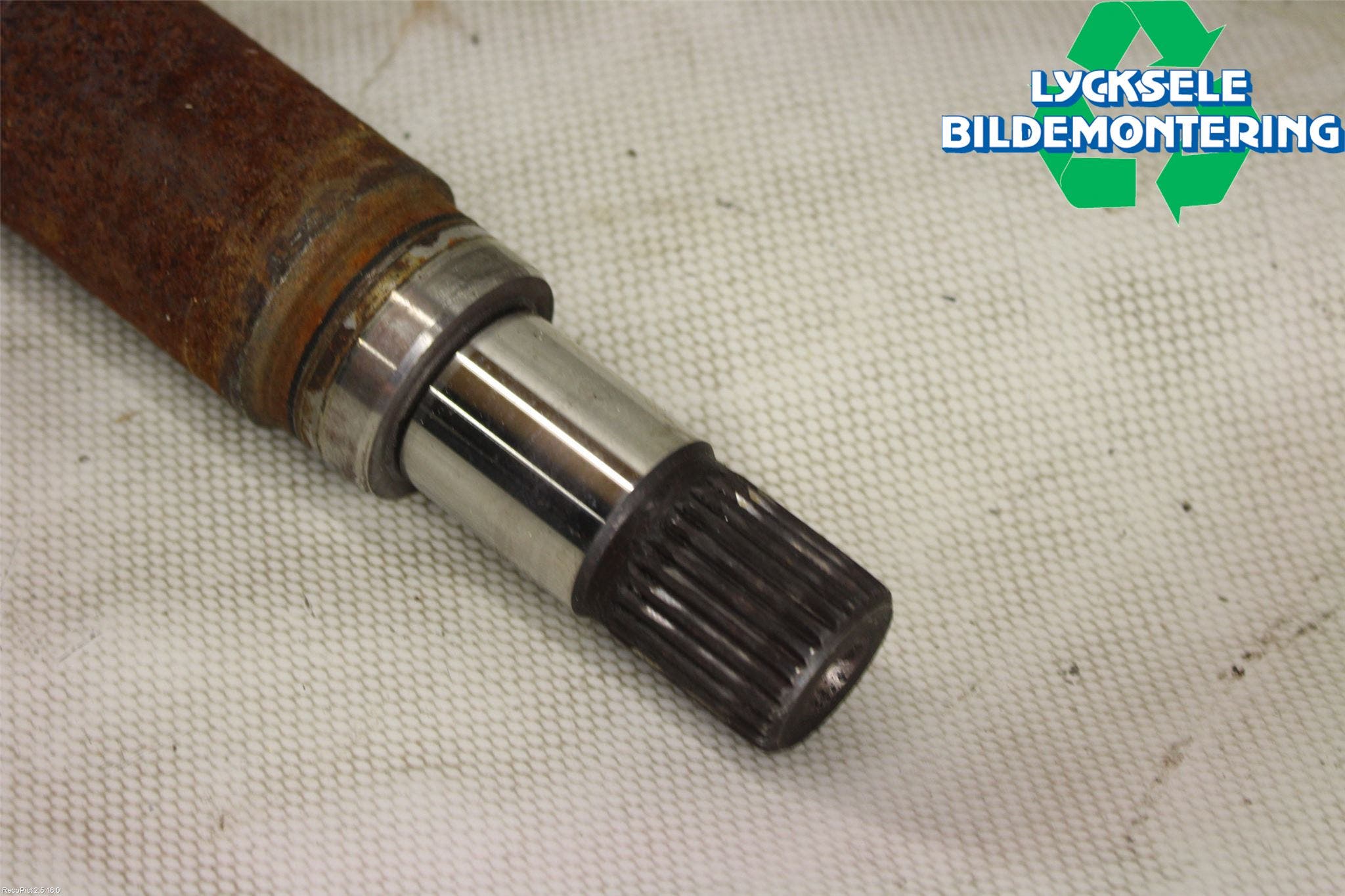 Volvo V50 08-12 Drivaxel Fram Höger