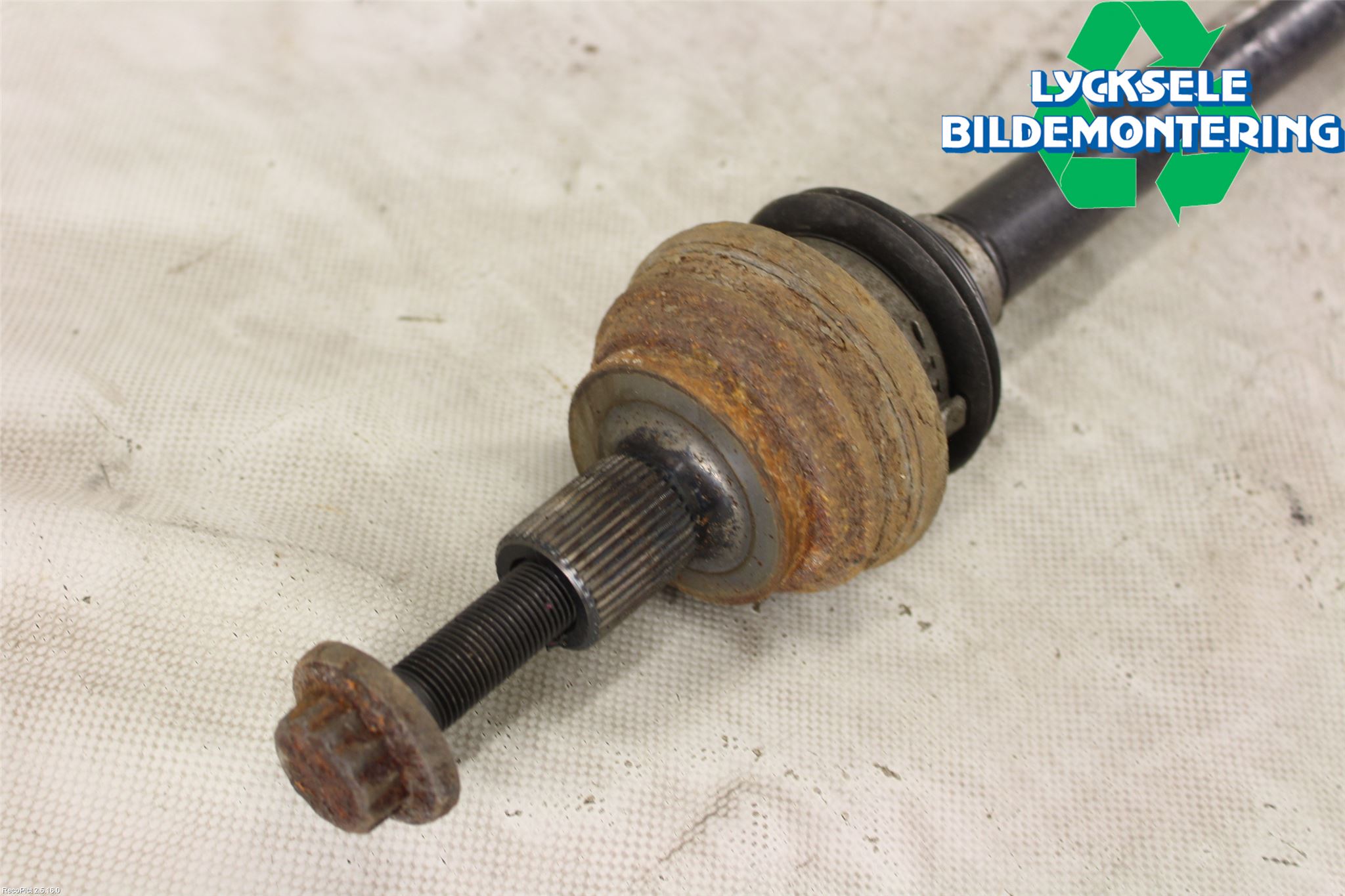 Volkswagen VW GOLF / E-GOLF VII 13-20 Drivaxel Bak Höger