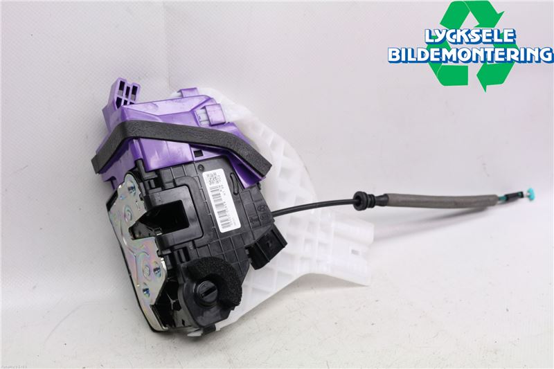 Hyundai i30 PD 17- Låskista-Dörrlås