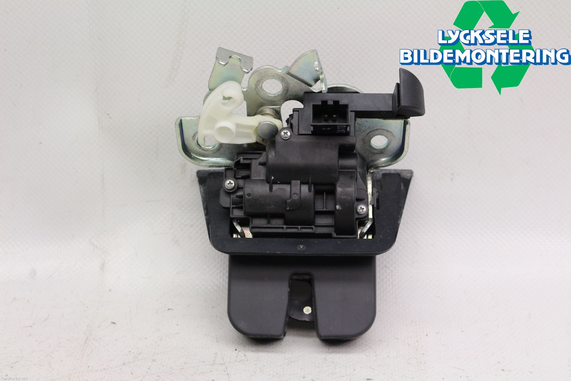 Audi A4/S4 08-11 Låskista Baklucka