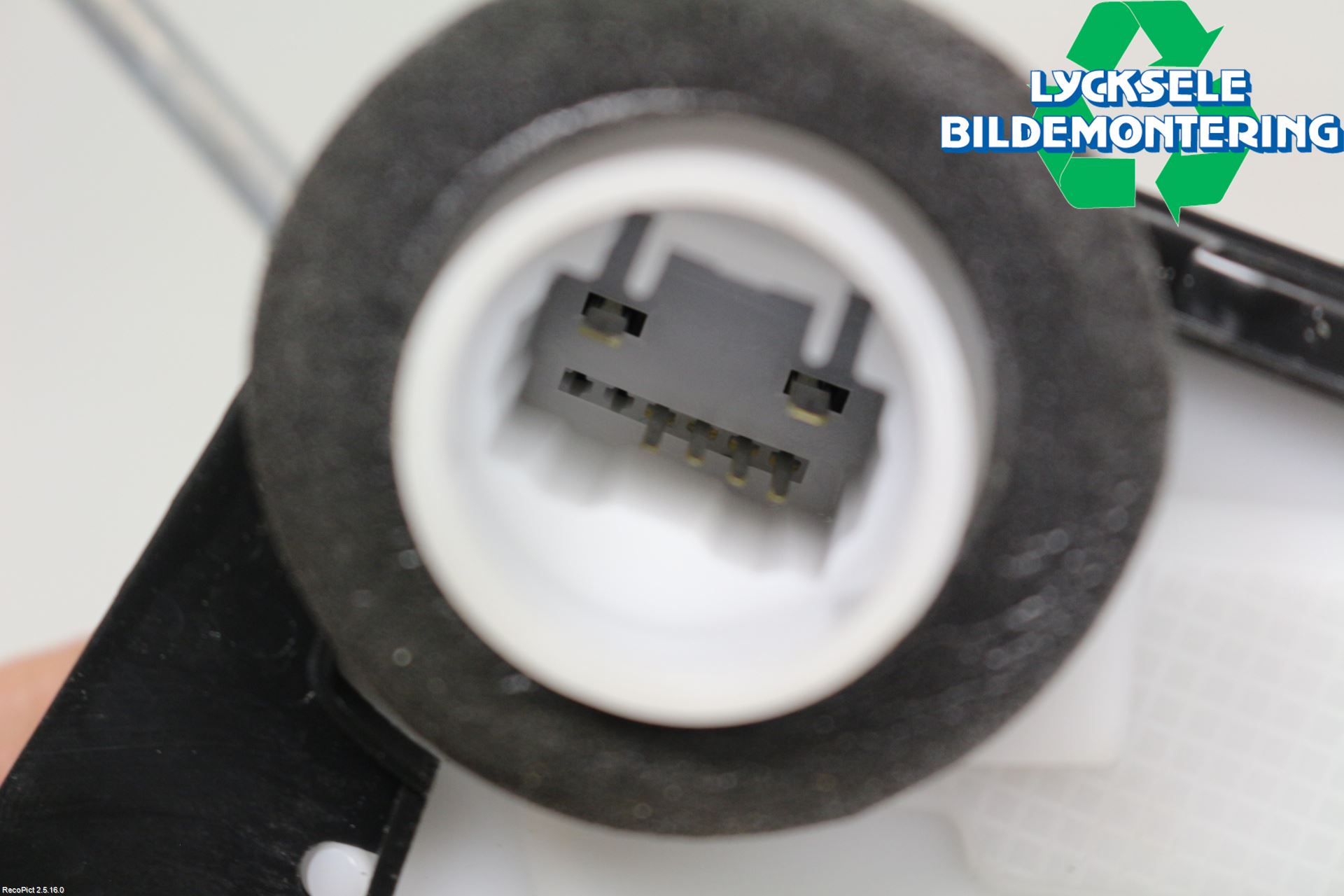 Subaru OUTBACK 15-20 Låskista-Dörrlås