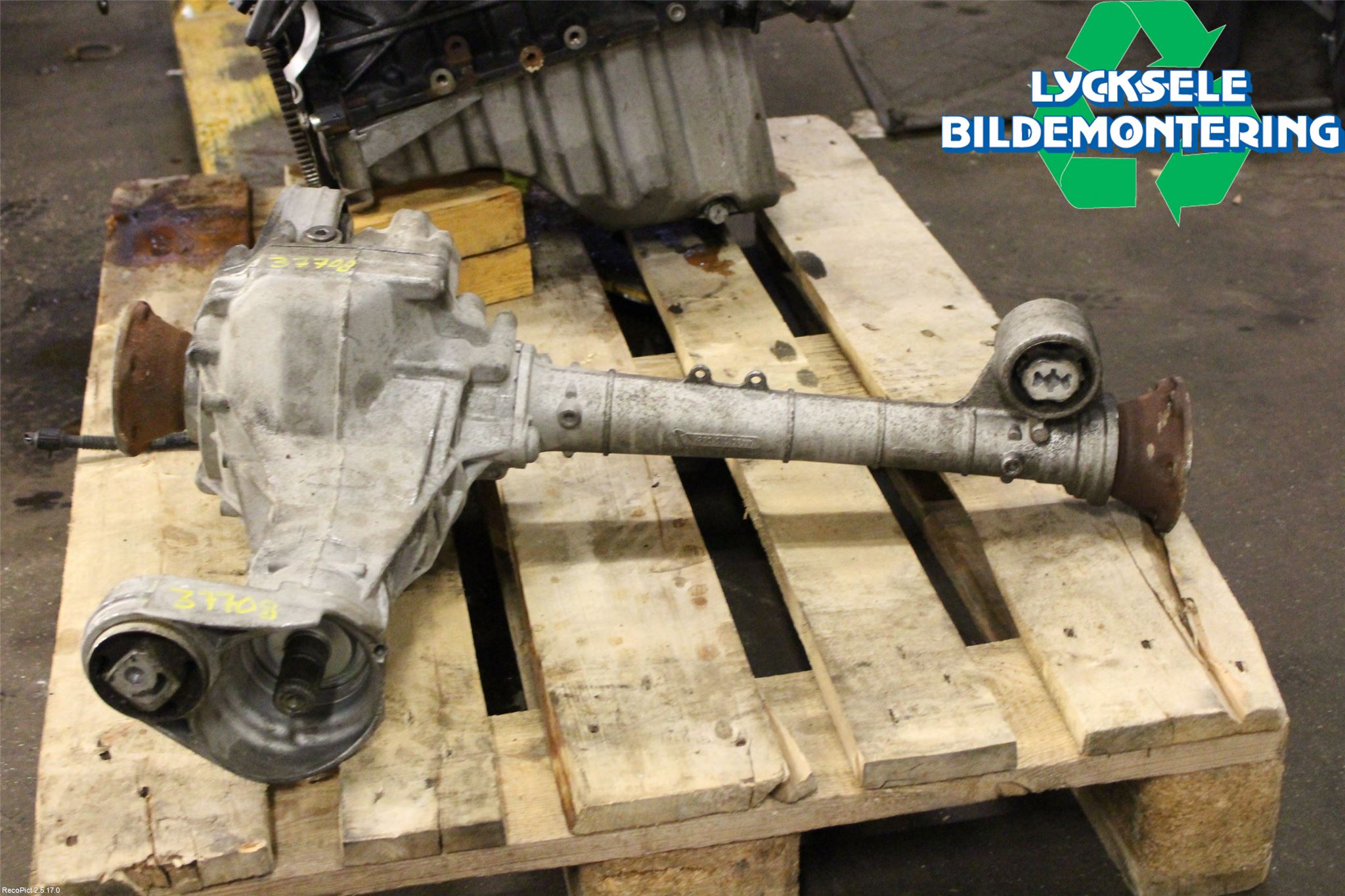 Volkswagen VW AMAROK 2H 10-22 Framvagn Diffrential