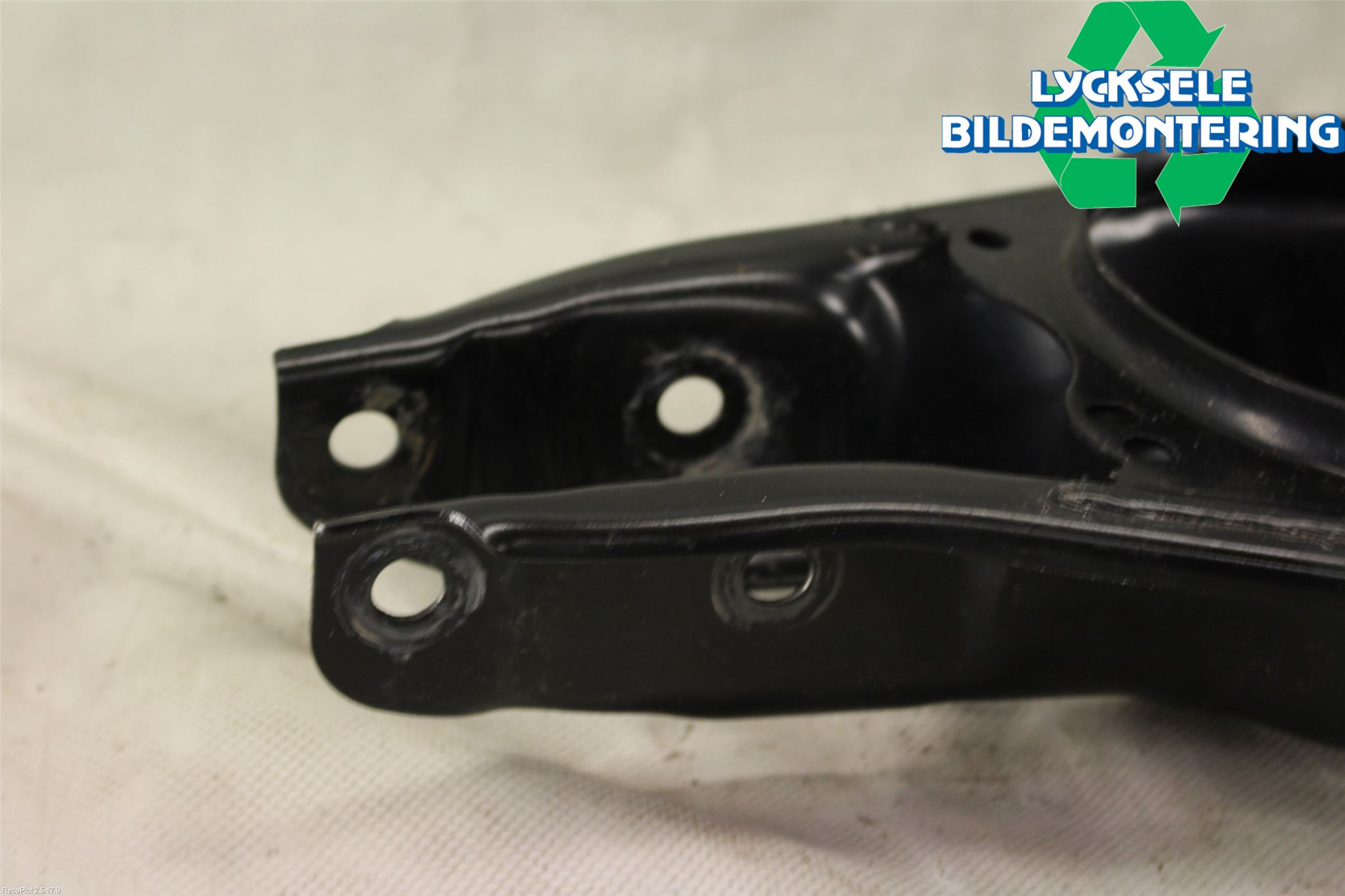 Volkswagen VW TIGUAN 16-24 Bärarm Bak Vänster