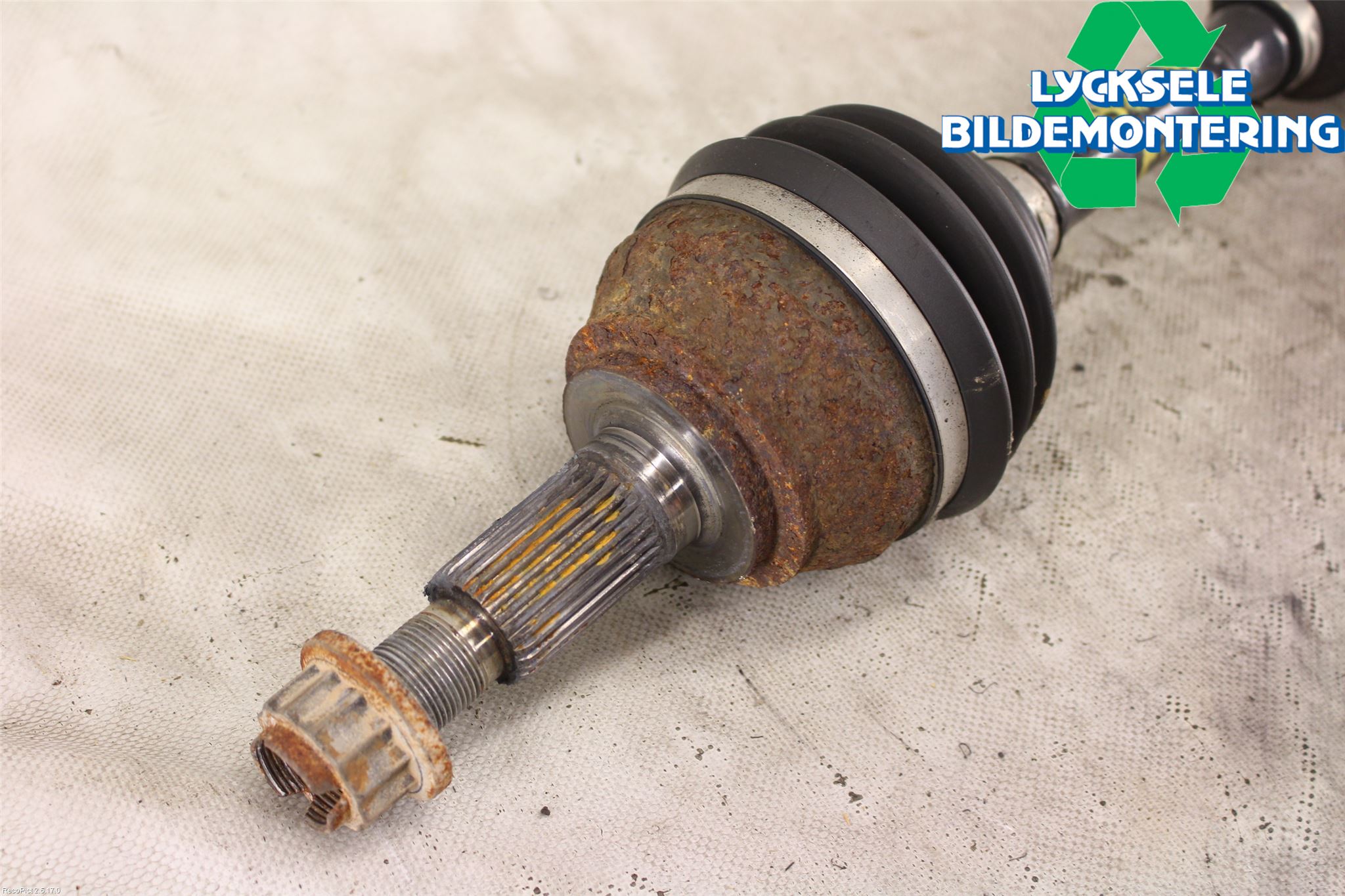 Audi Q7/SQ7 Drivaxel Fram Höger