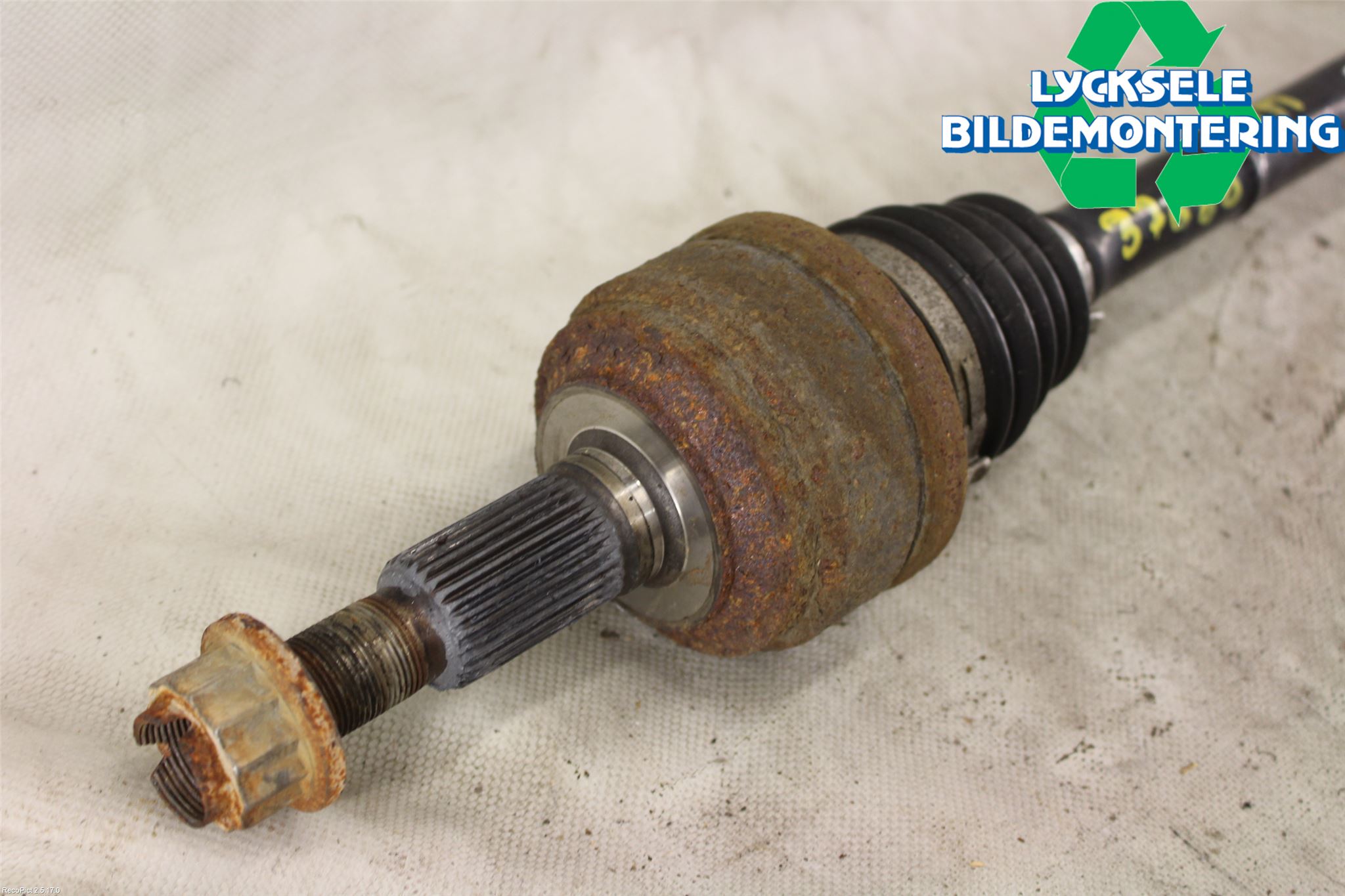 Audi Q7/SQ7 Drivaxel Bak Höger