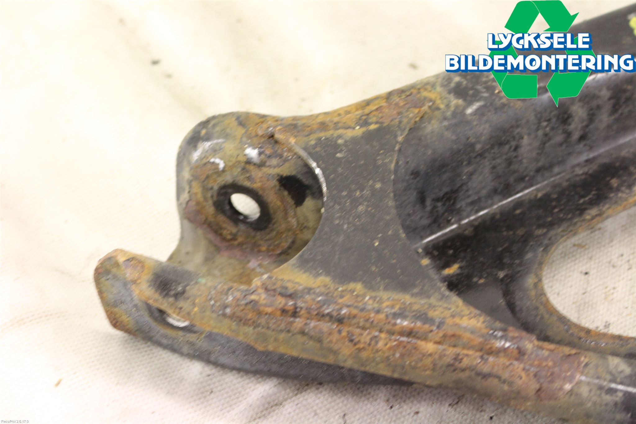 Audi Q7/SQ7 Bärarm Bak Vänster