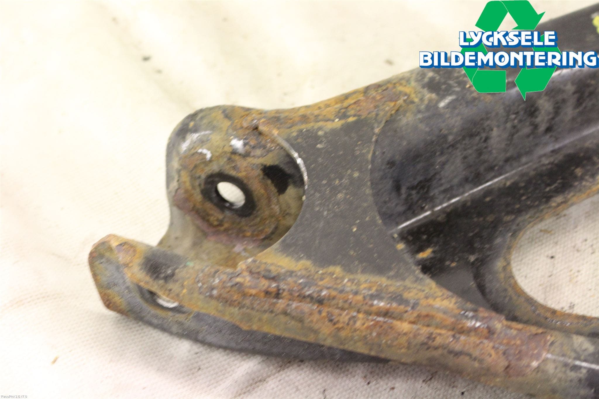 Audi Q7/SQ7 Bärarm Bak Vänster