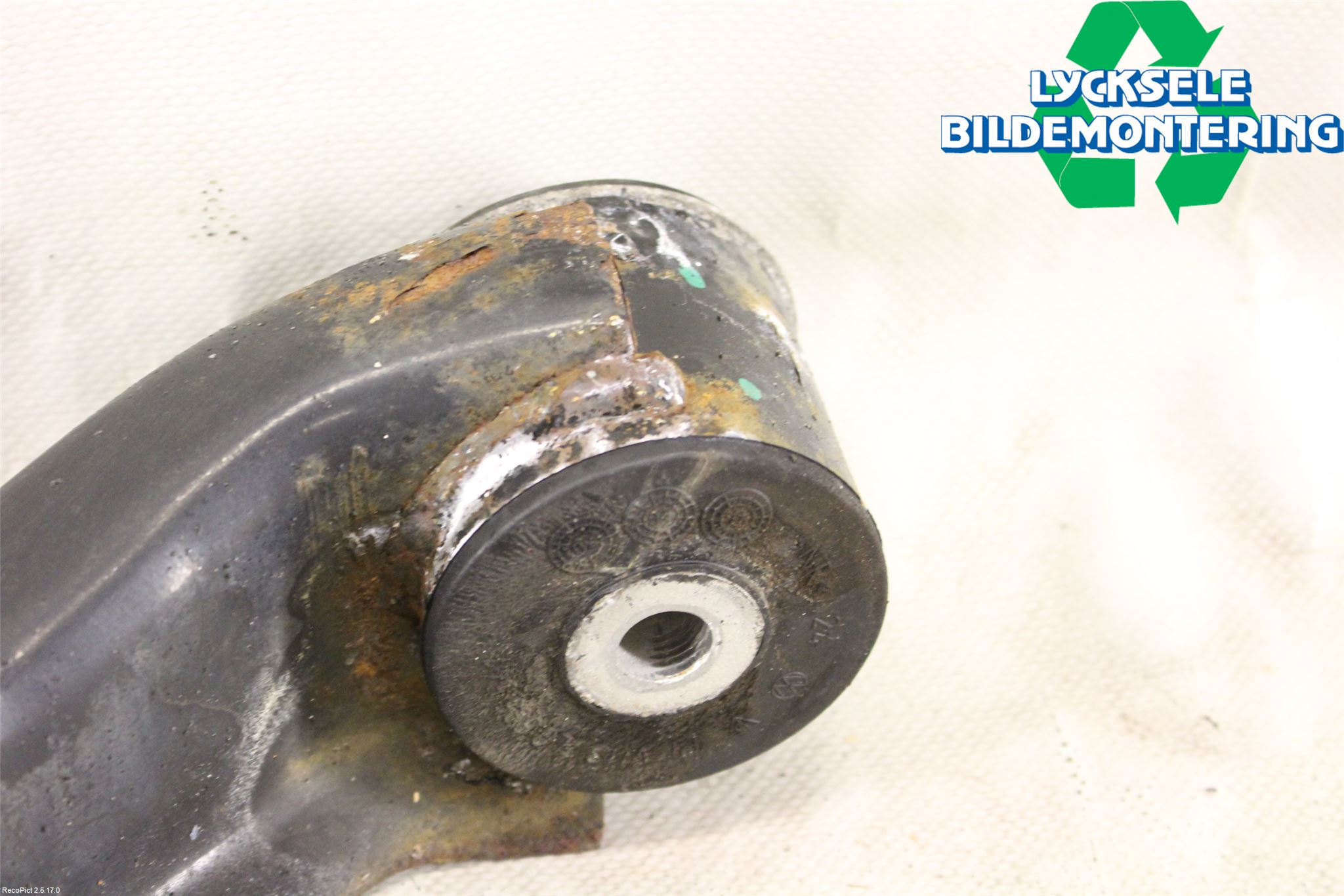 Audi Q7/SQ7 Bärarm Bak Vänster