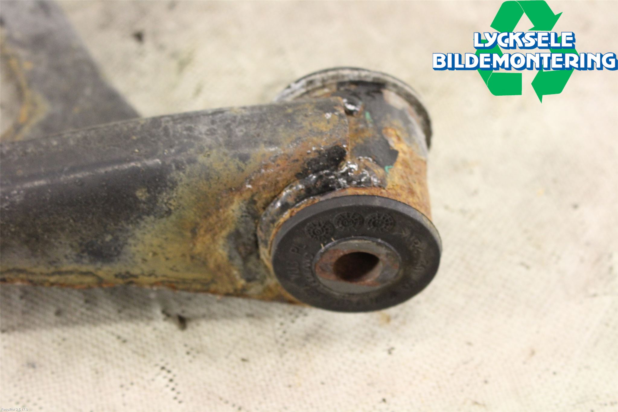 Audi Q7/SQ7 Bärarm Bak Vänster