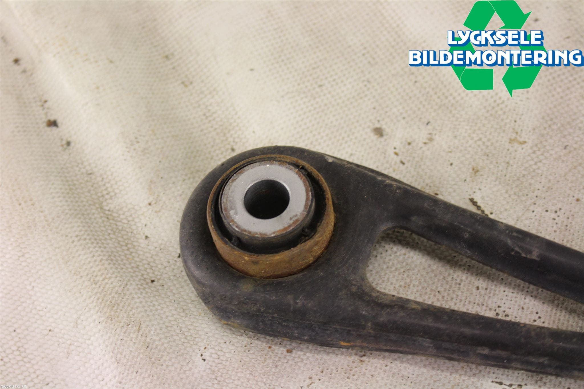 Audi Q7/SQ7 Bärarm Bak Vänster