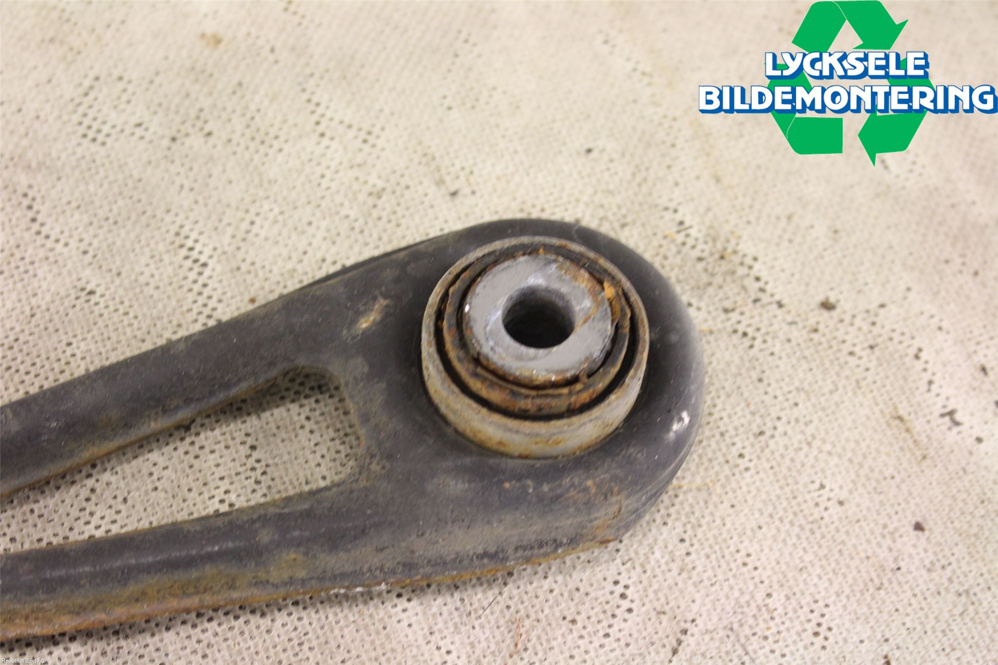 Audi Q7/SQ7 Bärarm Bak Vänster