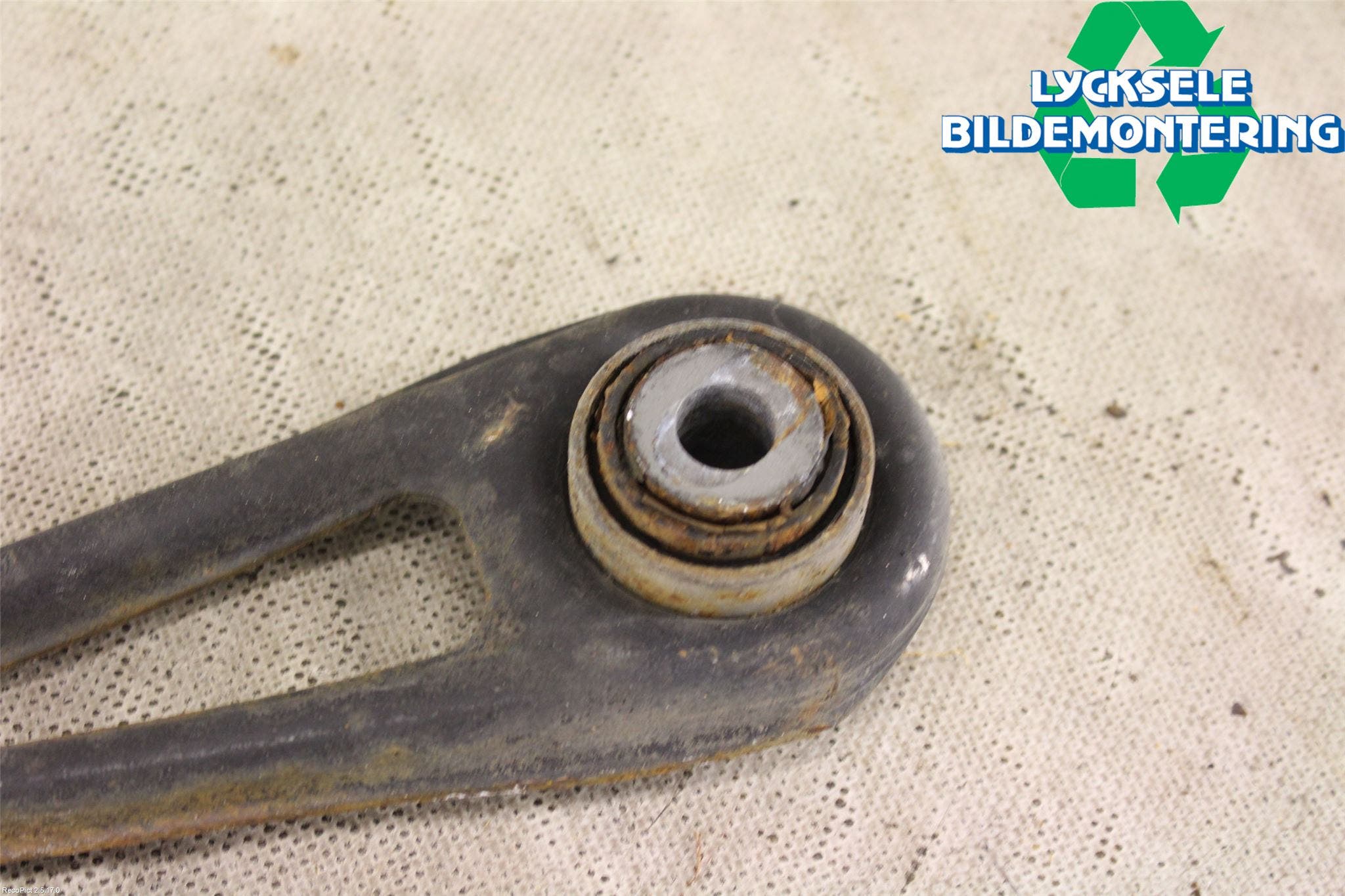 Audi Q7/SQ7 Bärarm Bak Vänster