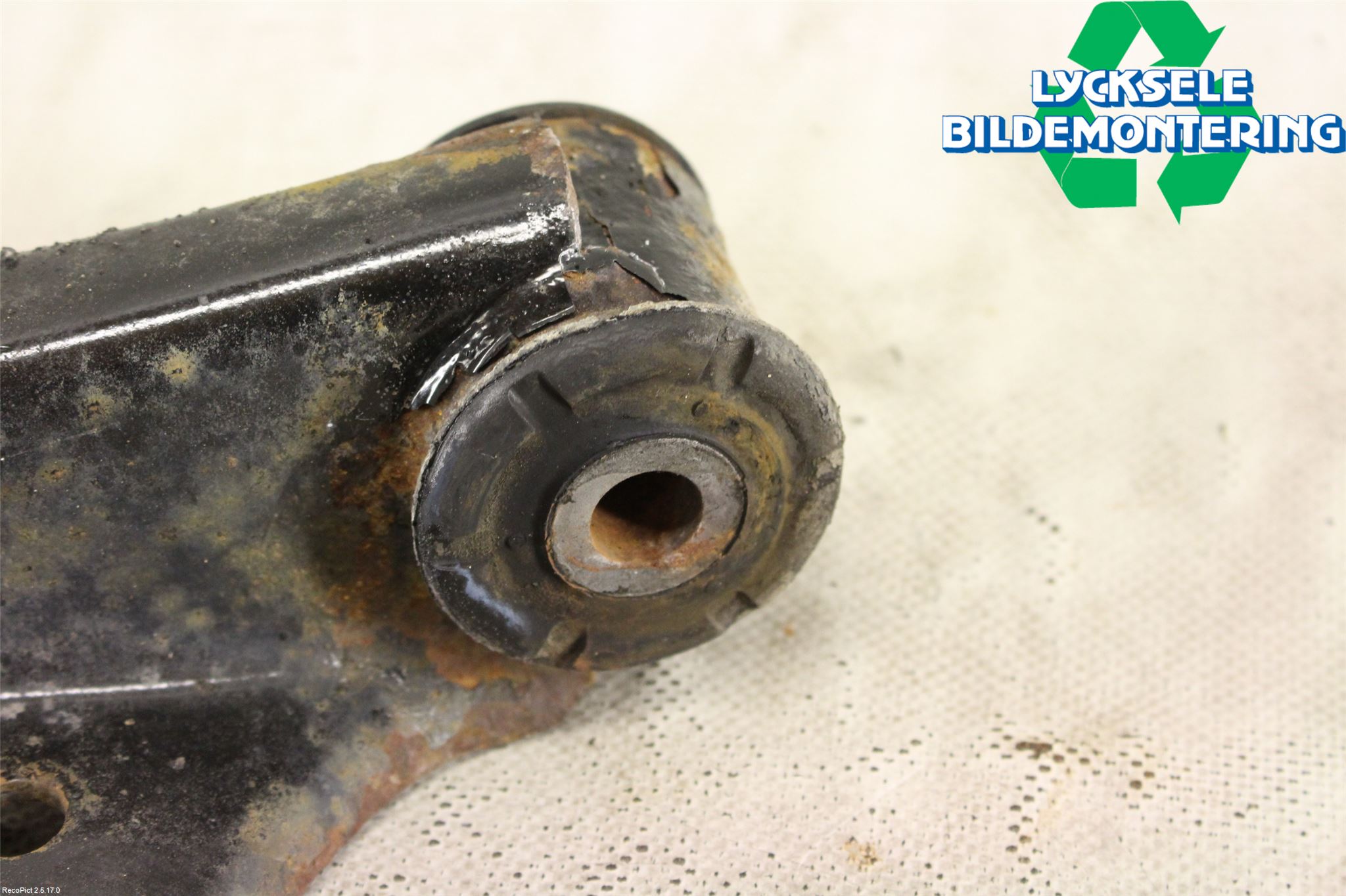 Audi Q7/SQ7 Bärarm Bak Höger