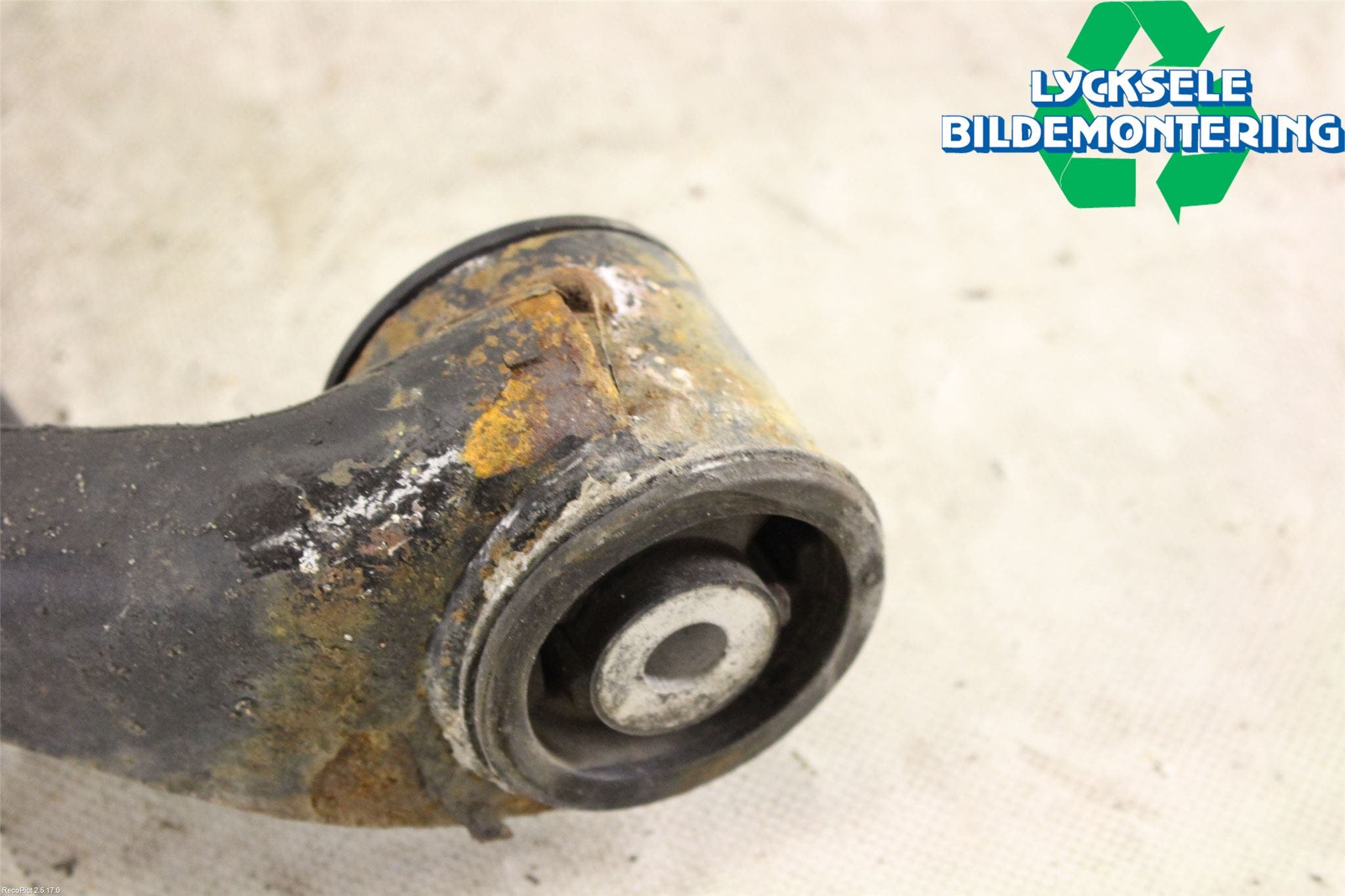 Audi Q7/SQ7 Bärarm Bak Höger