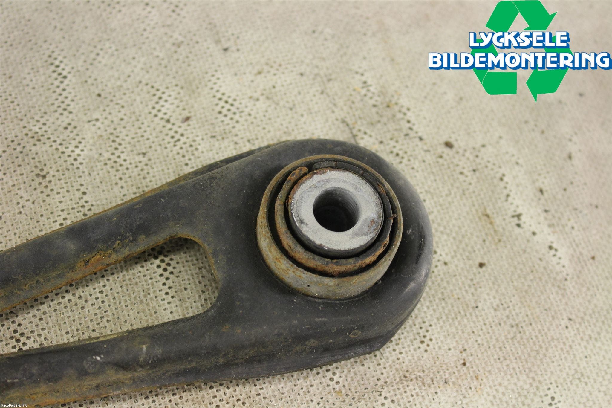 Audi Q7/SQ7 Bärarm Bak Höger