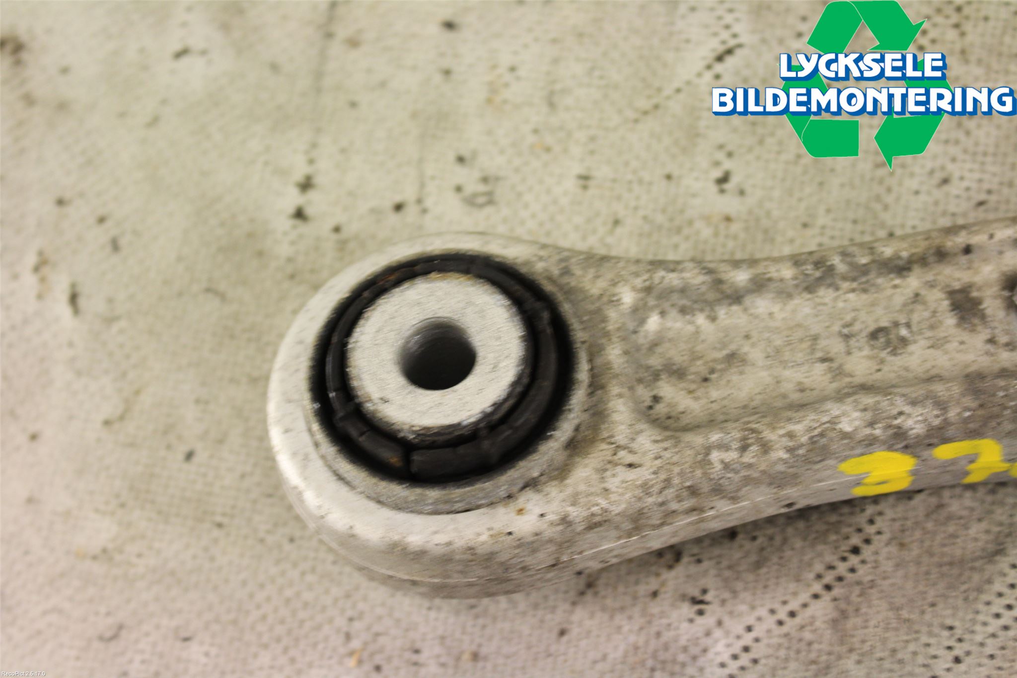 Audi Q7/SQ7 Bärarm Bak Övre Höger