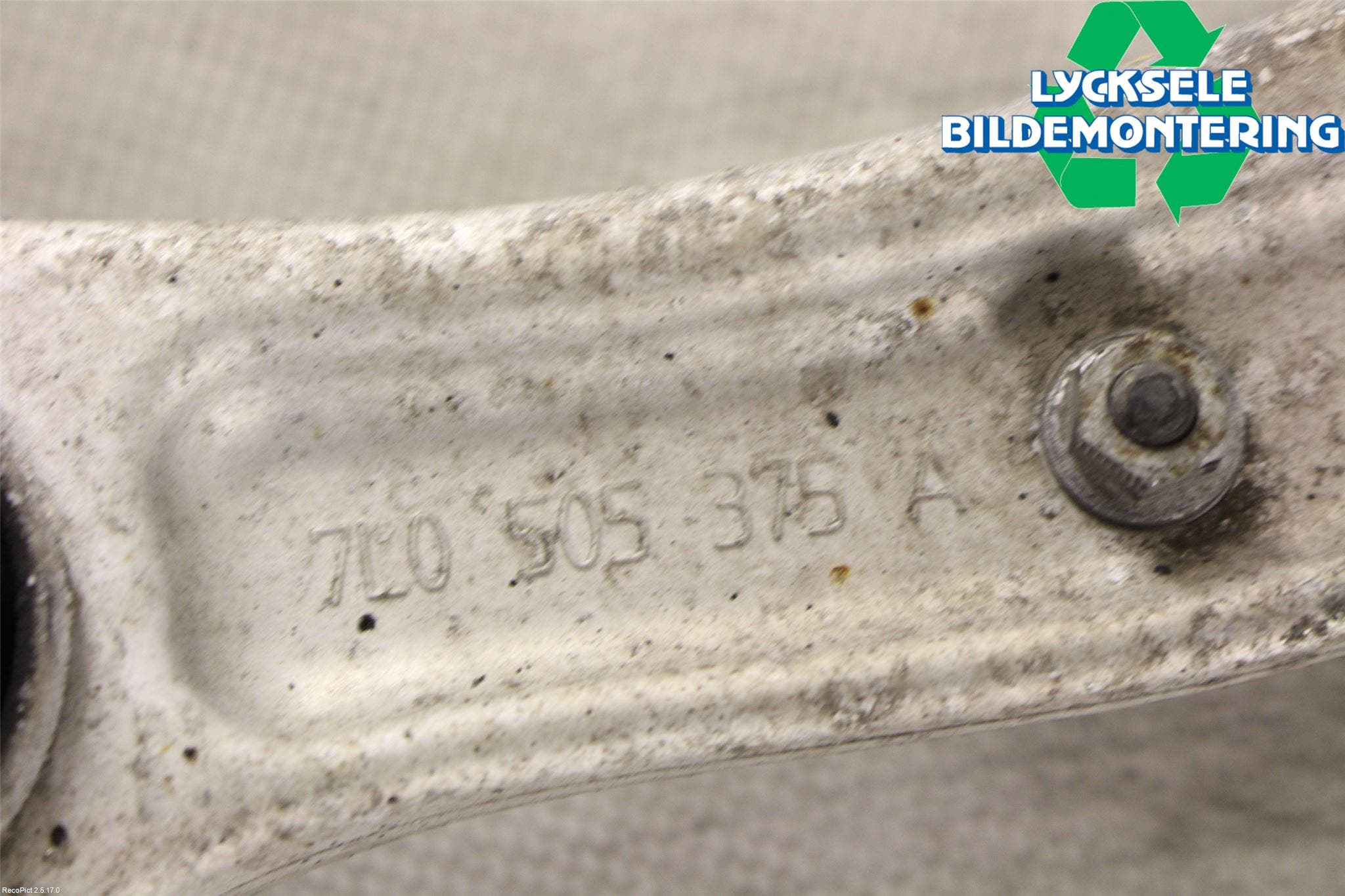 Audi Q7/SQ7 Bärarm Bak Övre Höger