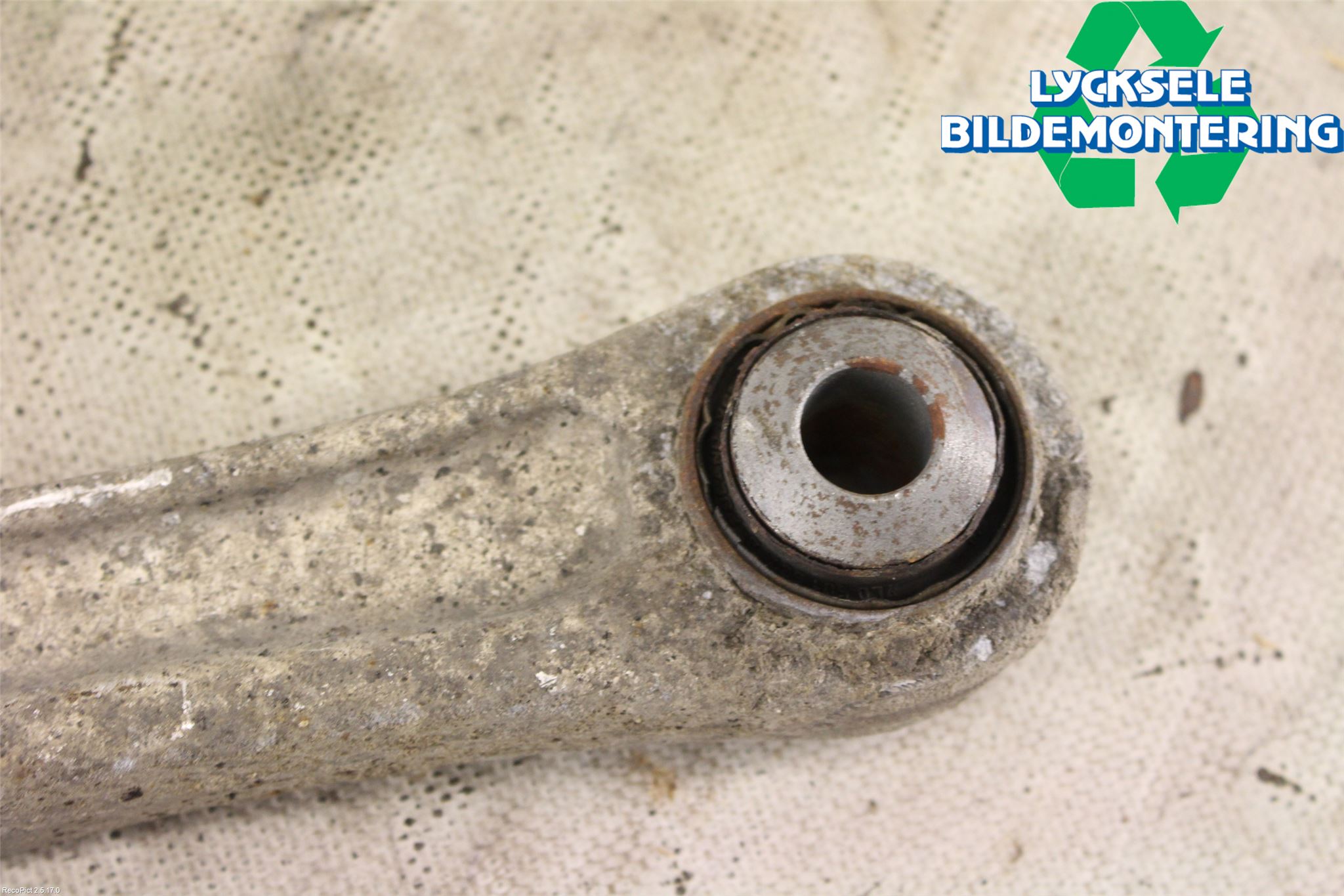 Audi Q7/SQ7 Bärarm Bak Övre Höger