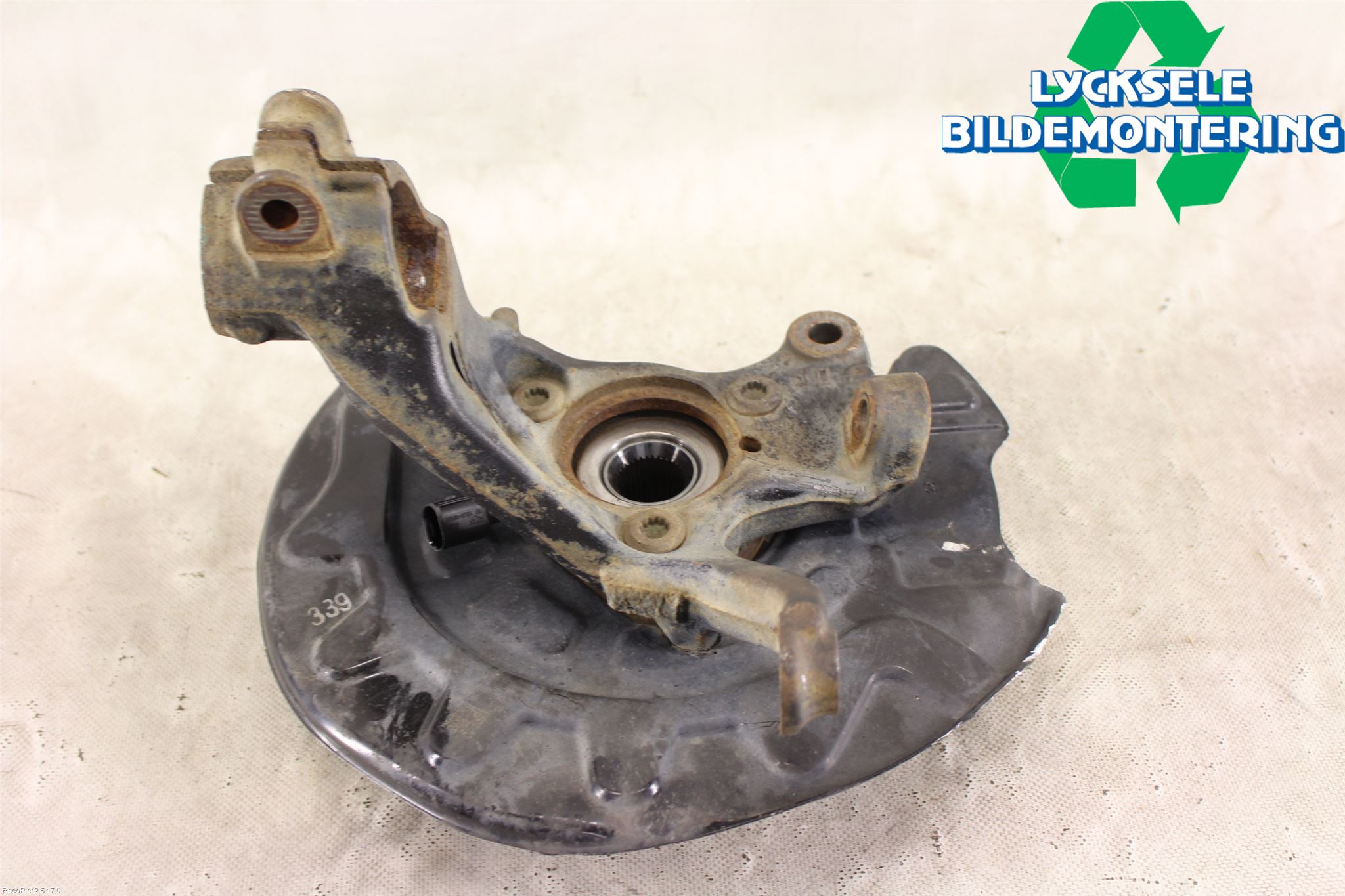 Audi A3/S3 8V 13-20 Styrspindel Lagerhus Vä