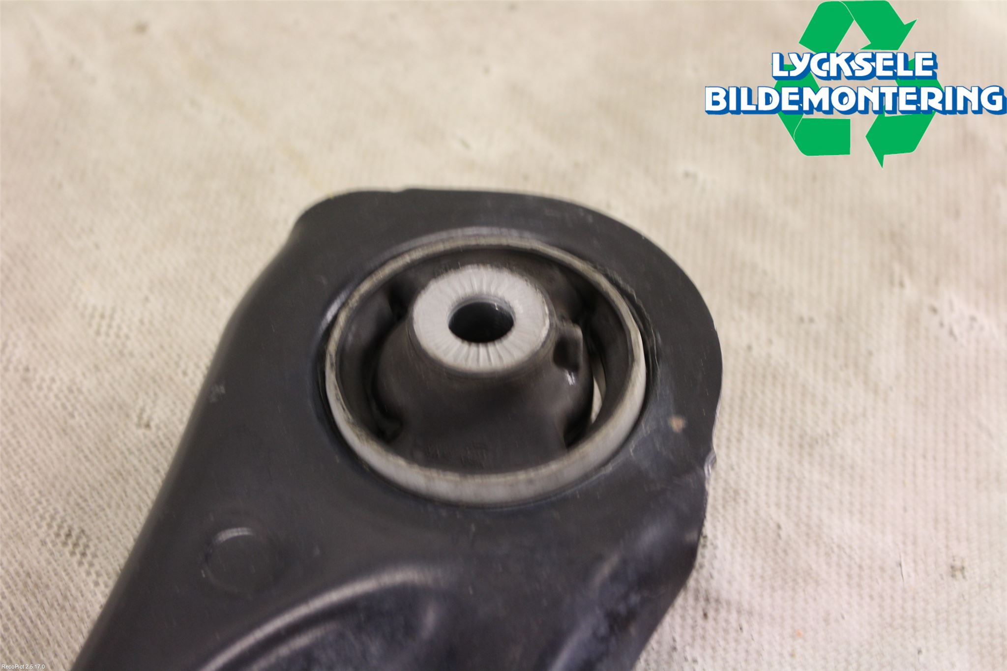 Audi A3/S3 8V 13-20 Bärarm Fram Undre Hö