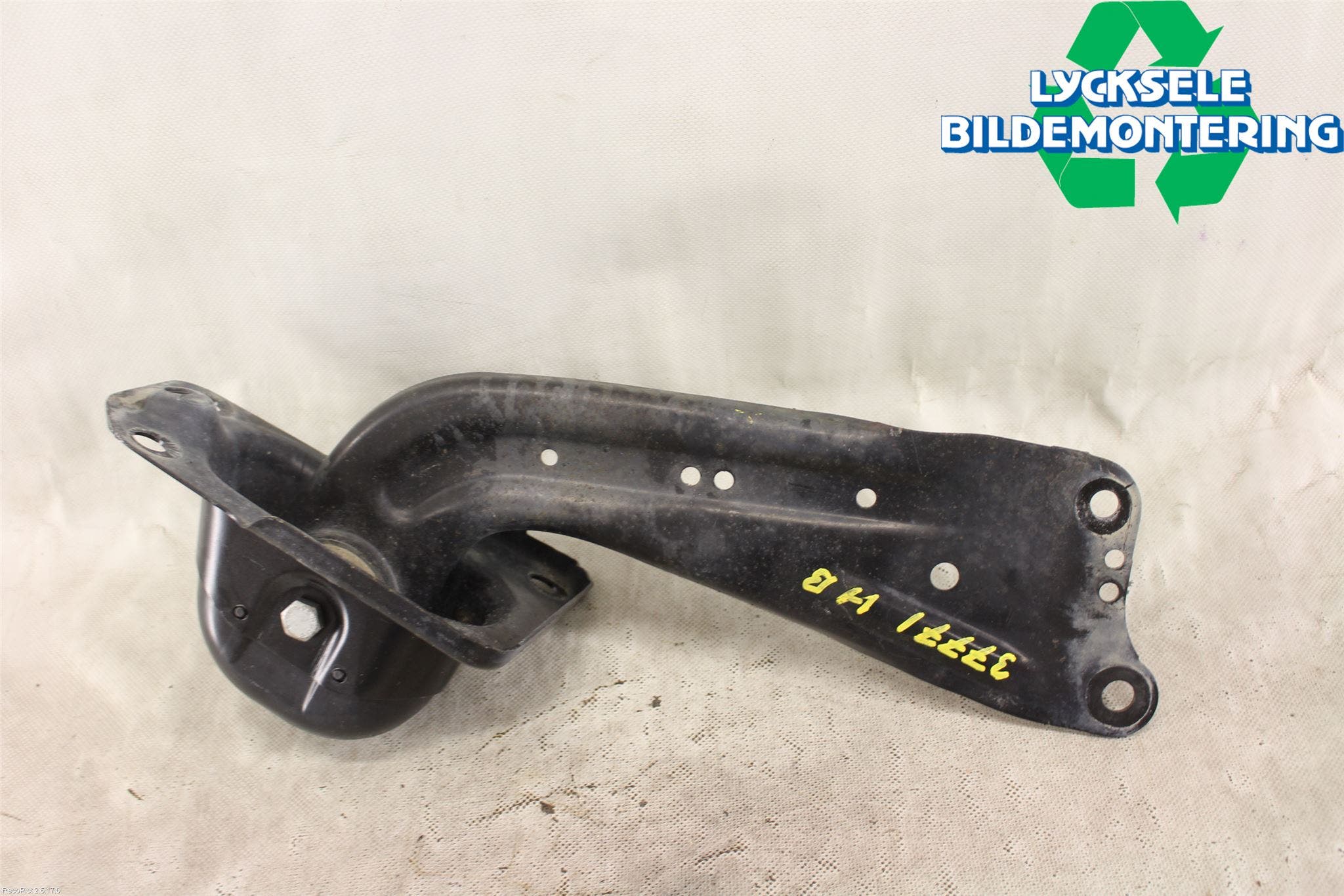 Audi A3/S3 8V 13-20 Bärarm Bak Höger