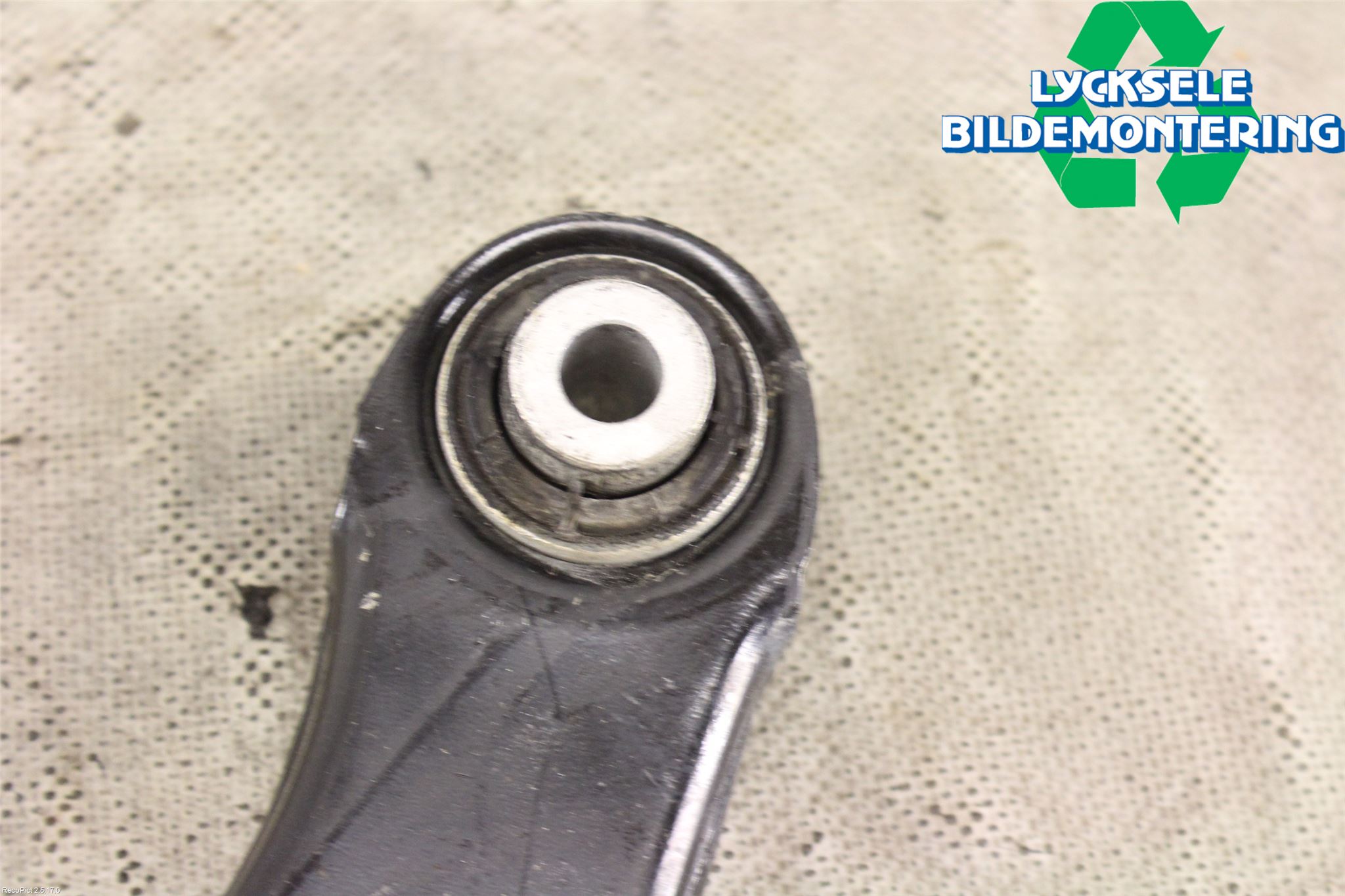 Audi A3/S3 8V 13-20 Bärarm Bak Övre Höger