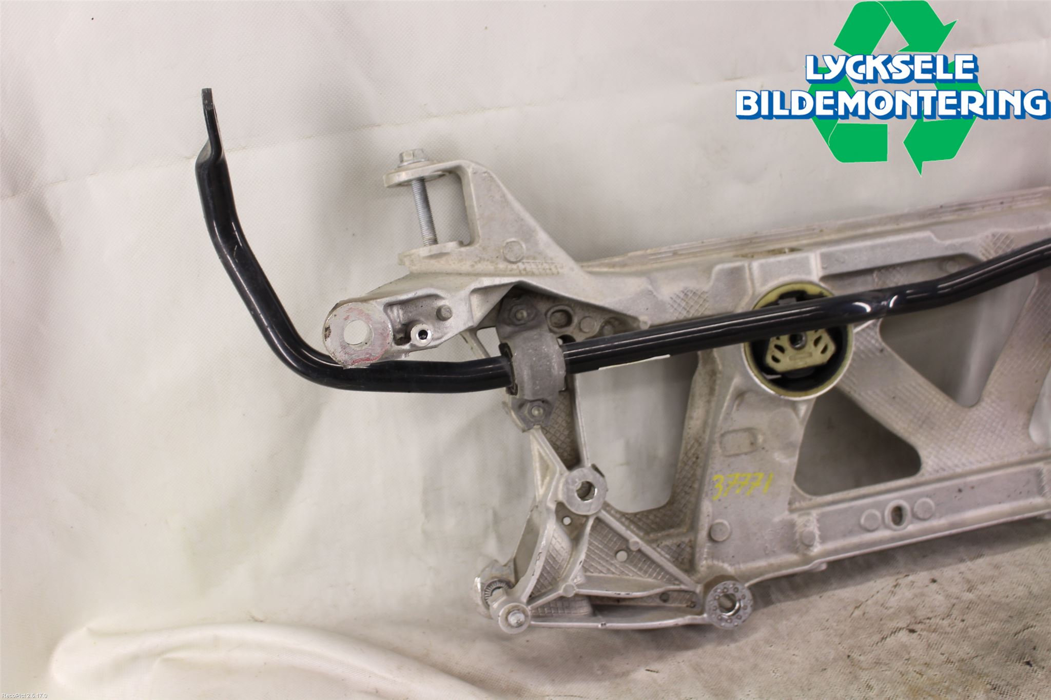 Audi A3/S3 8V 13-20 Framvagnsbalk