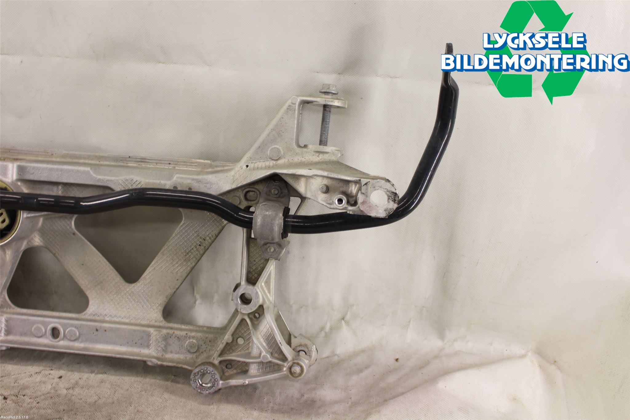 Audi A3/S3 8V 13-20 Framvagnsbalk