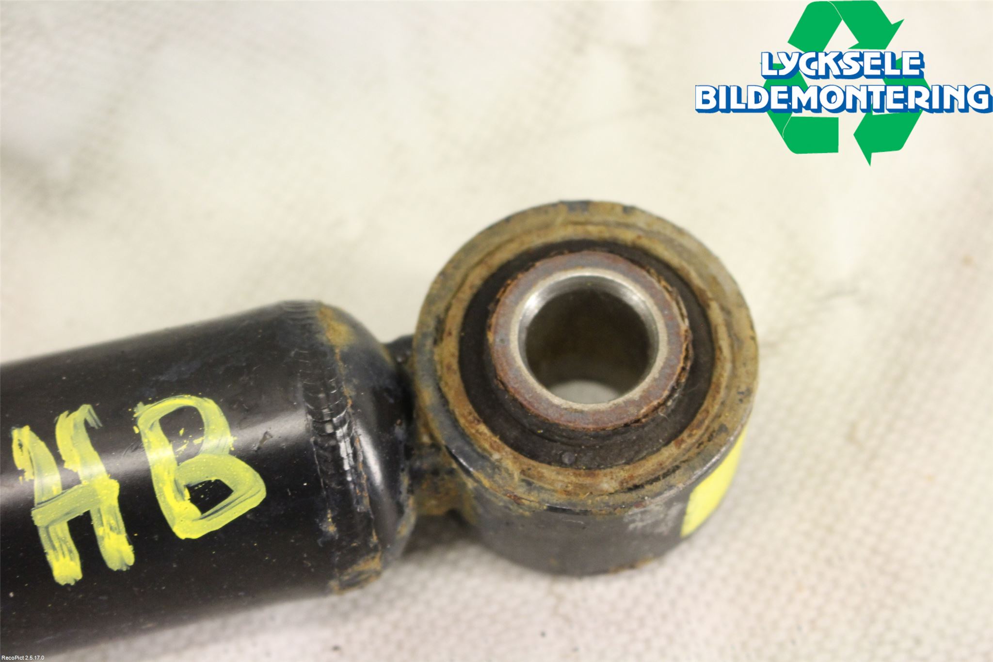 Suzuki SX4 S-CROSS 14-21 Stötdämpare Bak