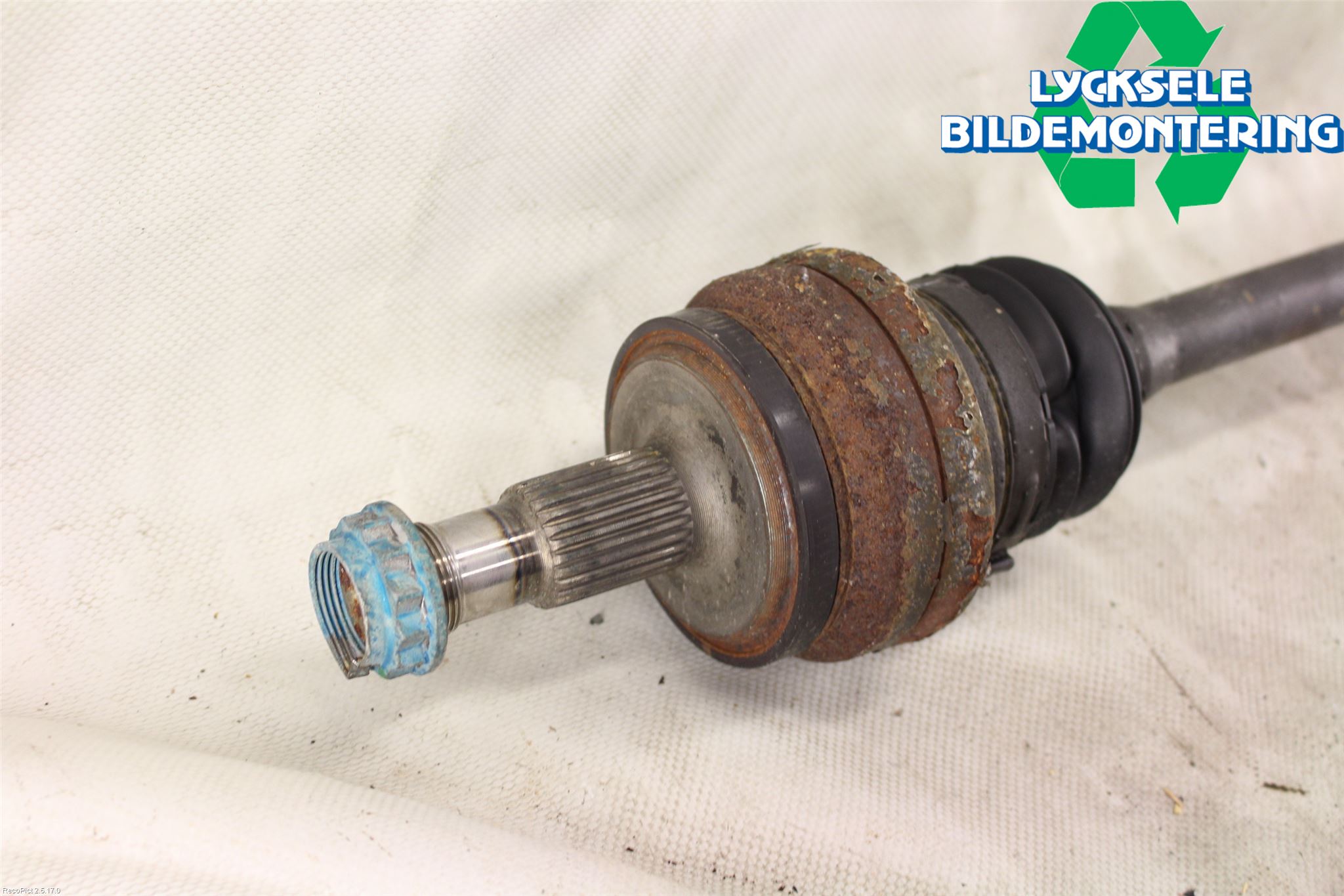 Mercedes-Benz MB E-KLASS (W212) 09-16 Drivaxel Bak Höger