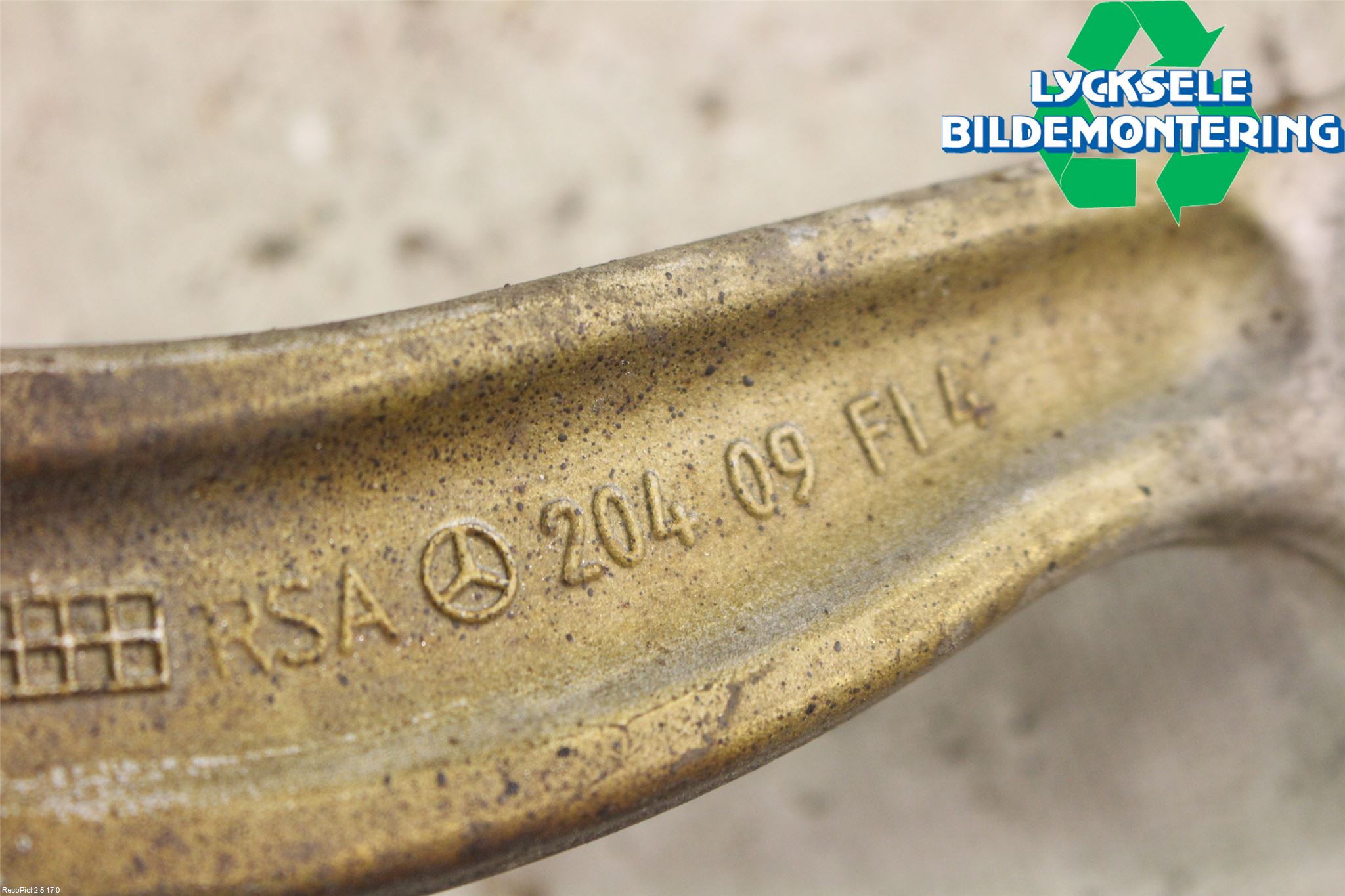 Mercedes-Benz MB E-KLASS (W212) 09-16 Bärarm Bak Övre Vänster