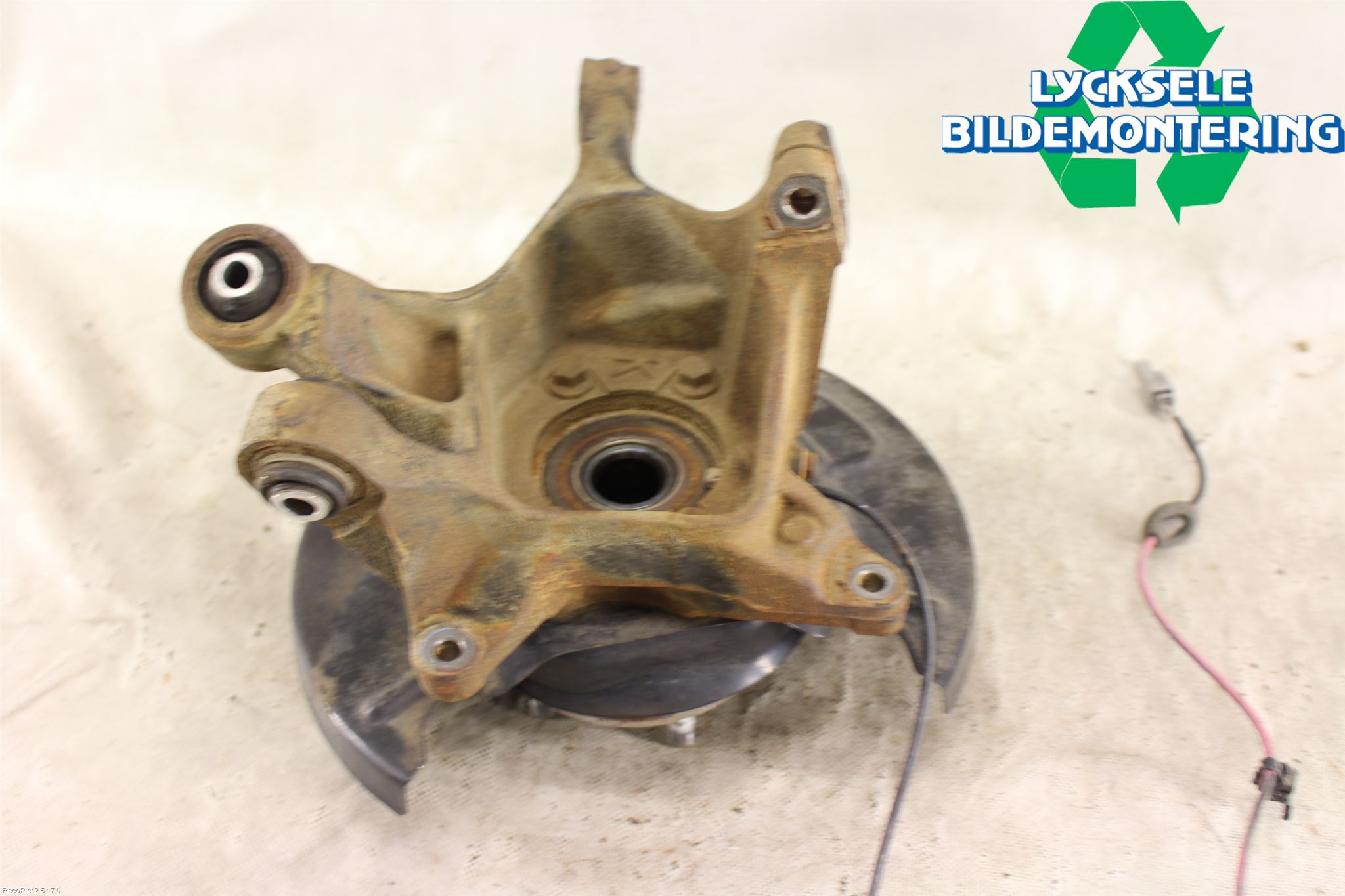 Subaru OUTBACK 15-20 Hjullagerhus-Spindel Hö B