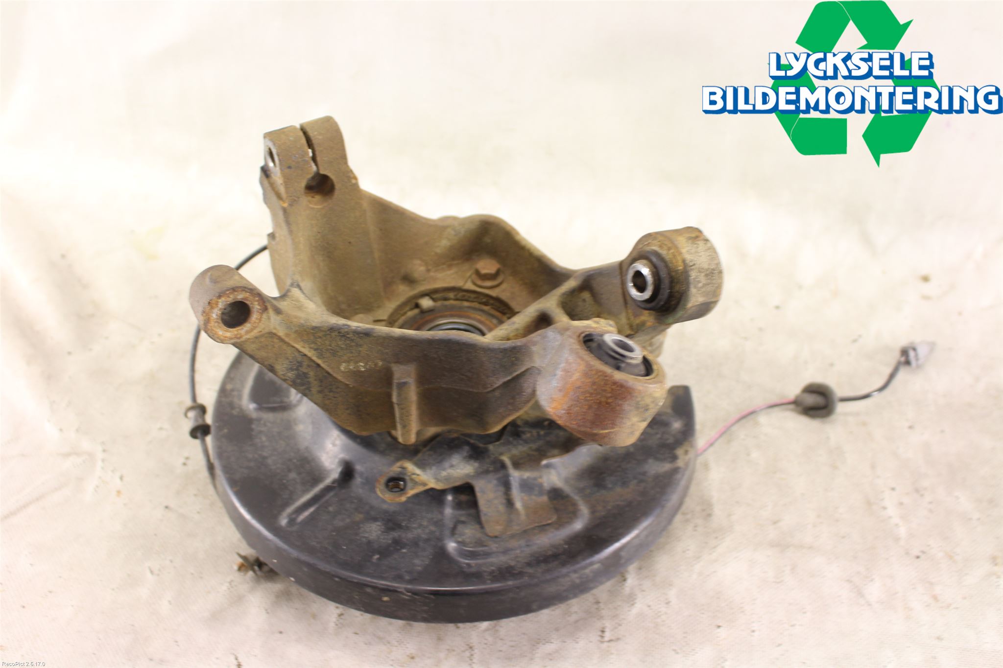 Subaru OUTBACK 15-20 Hjullagerhus-Spindel Hö B