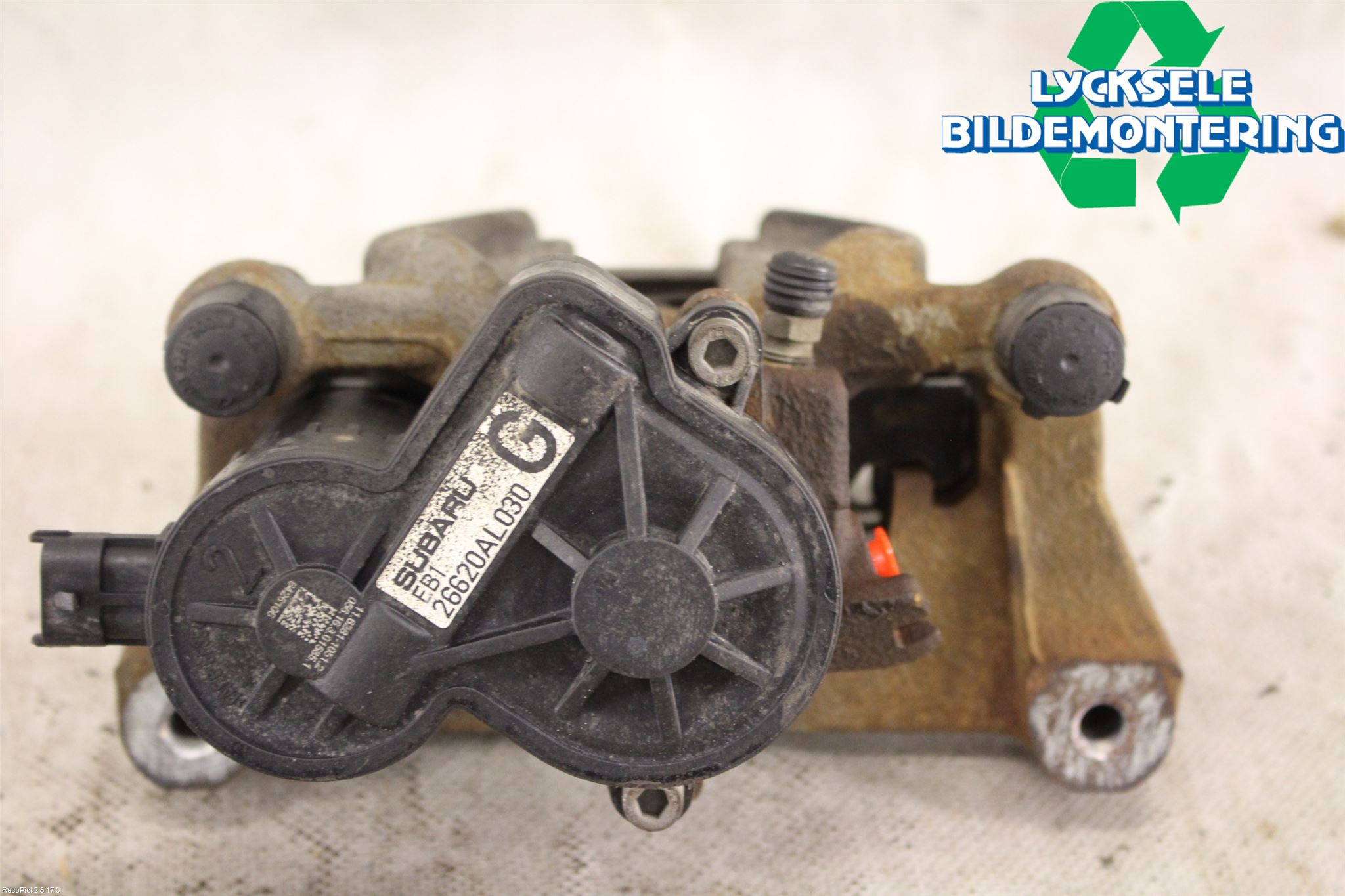 Subaru OUTBACK 15-20 Bromsok Bak Vänster