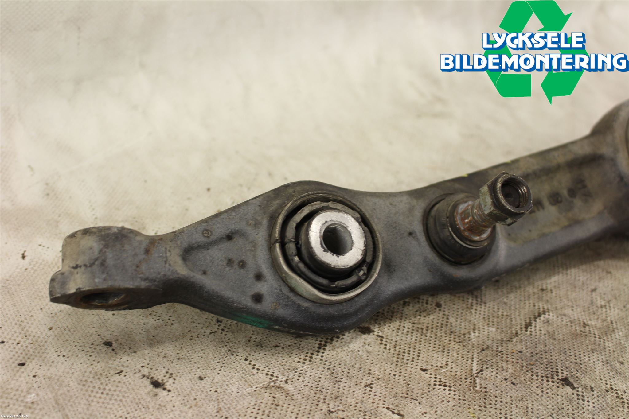 Mercedes-Benz MB E-KLASS (W211) 02-09 Bärarm Fram Undre Hö
