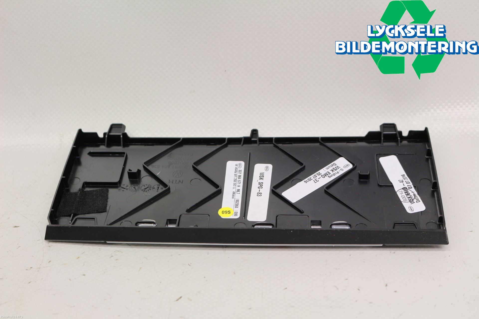 Volkswagen VW PASSAT 15-19 Askkopp