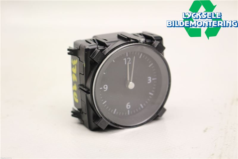 Volkswagen VW PASSAT 15-19 Instrument Klocka