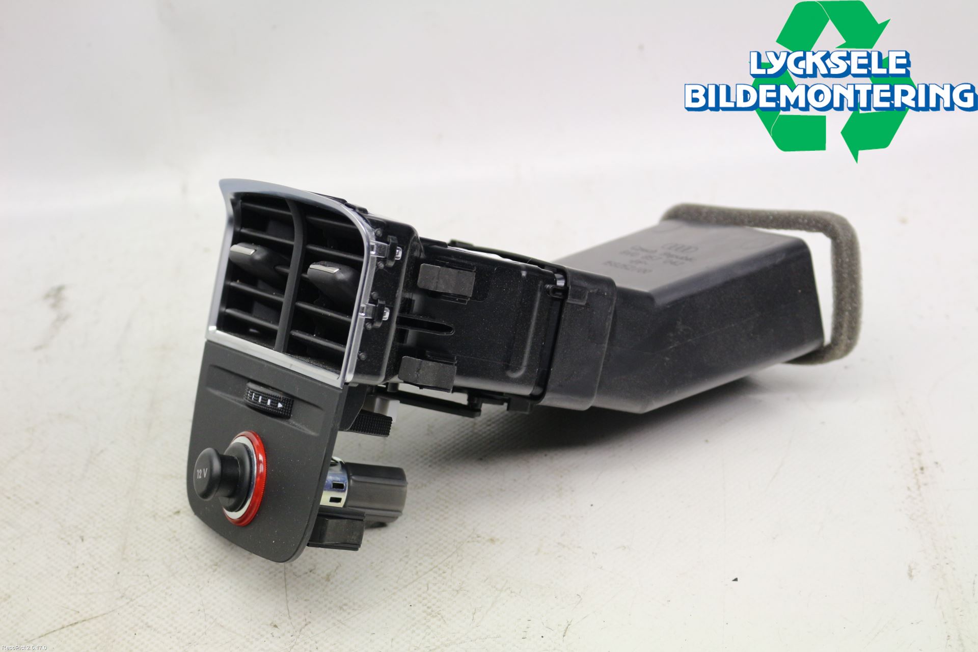 Audi A3/S3 8V 13-20 Defrosterkanal-Munstycke