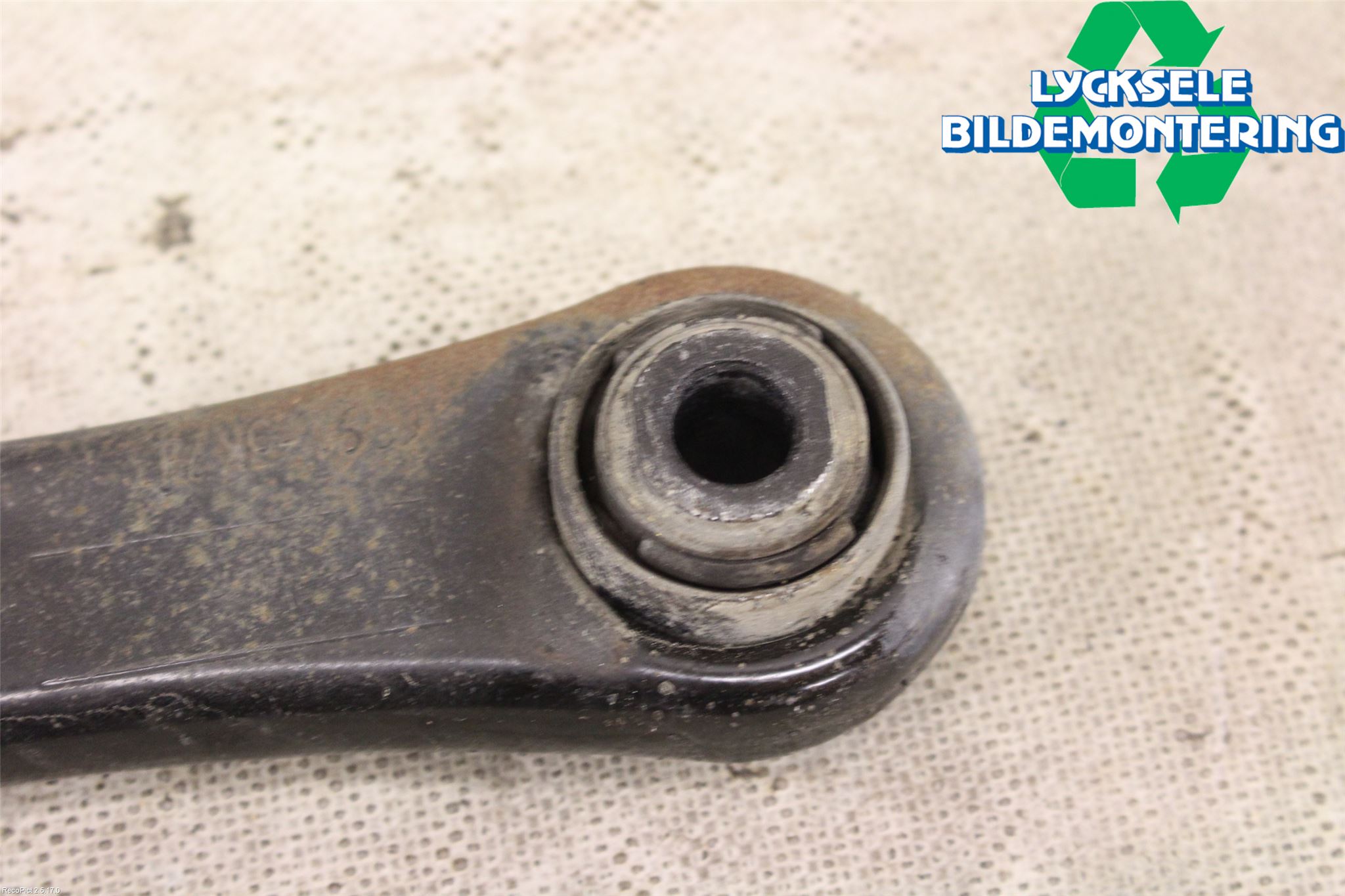 Volvo V70 14-16 Bärarm Bak Höger