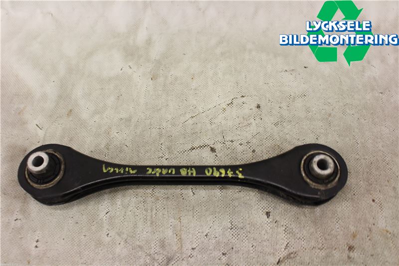 Volkswagen VW PASSAT 15-19 Bärarm Bak Höger