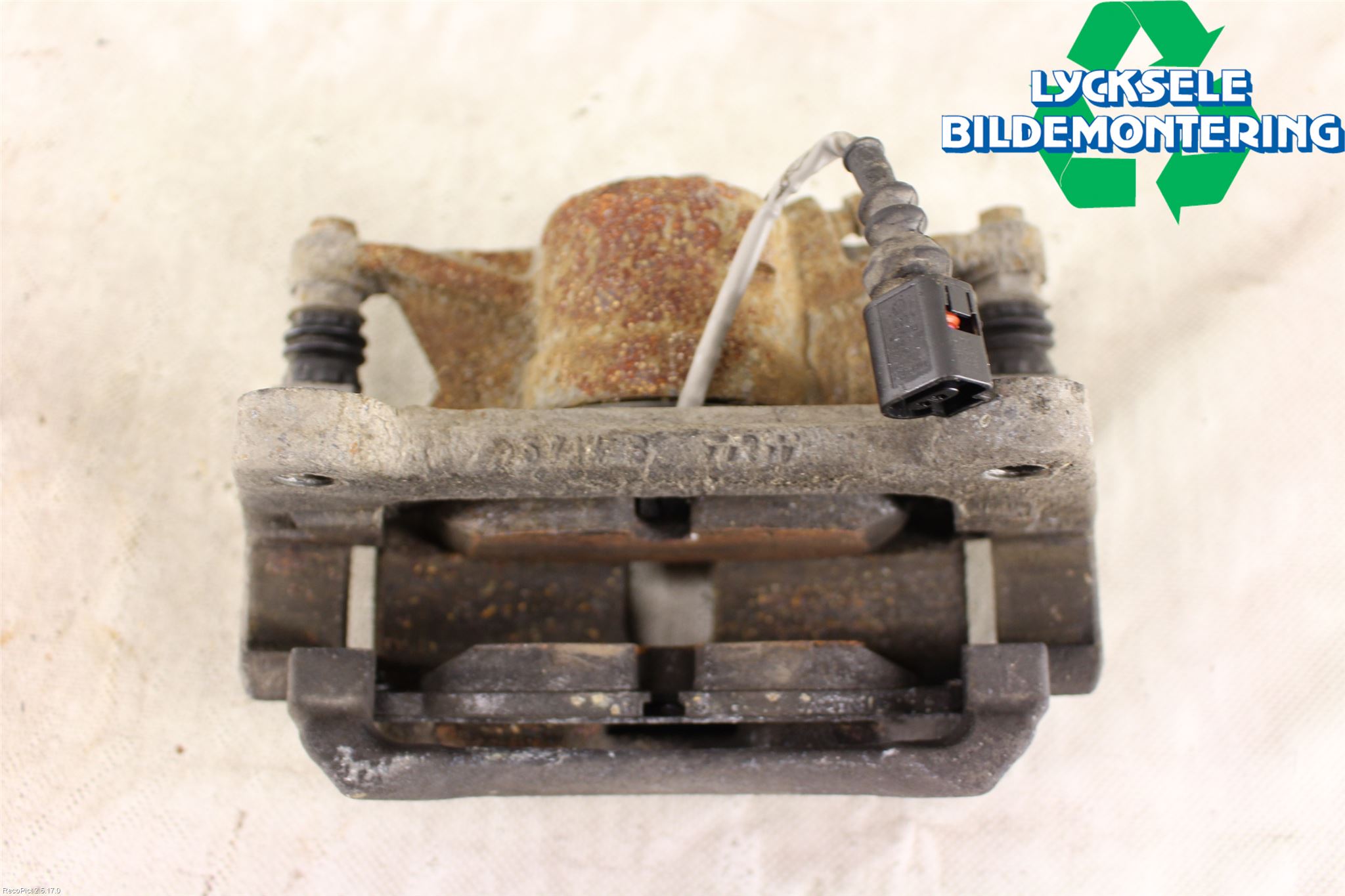 Volkswagen VW PASSAT 15-19 Bromsok Fram Höger